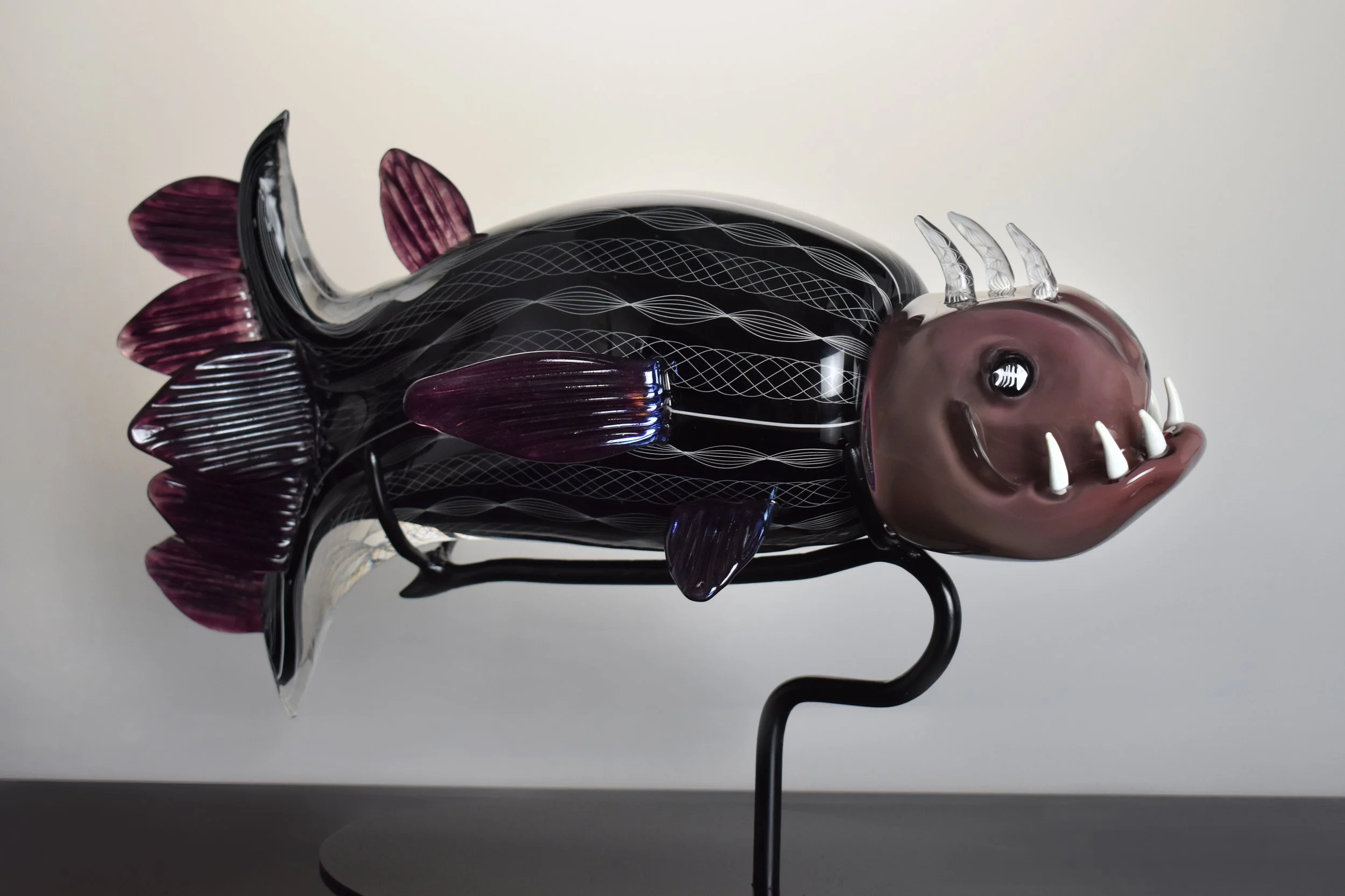 Seer Fish
Hot sculpted glass
8” x 14” x 7” (H x L x D)
2021