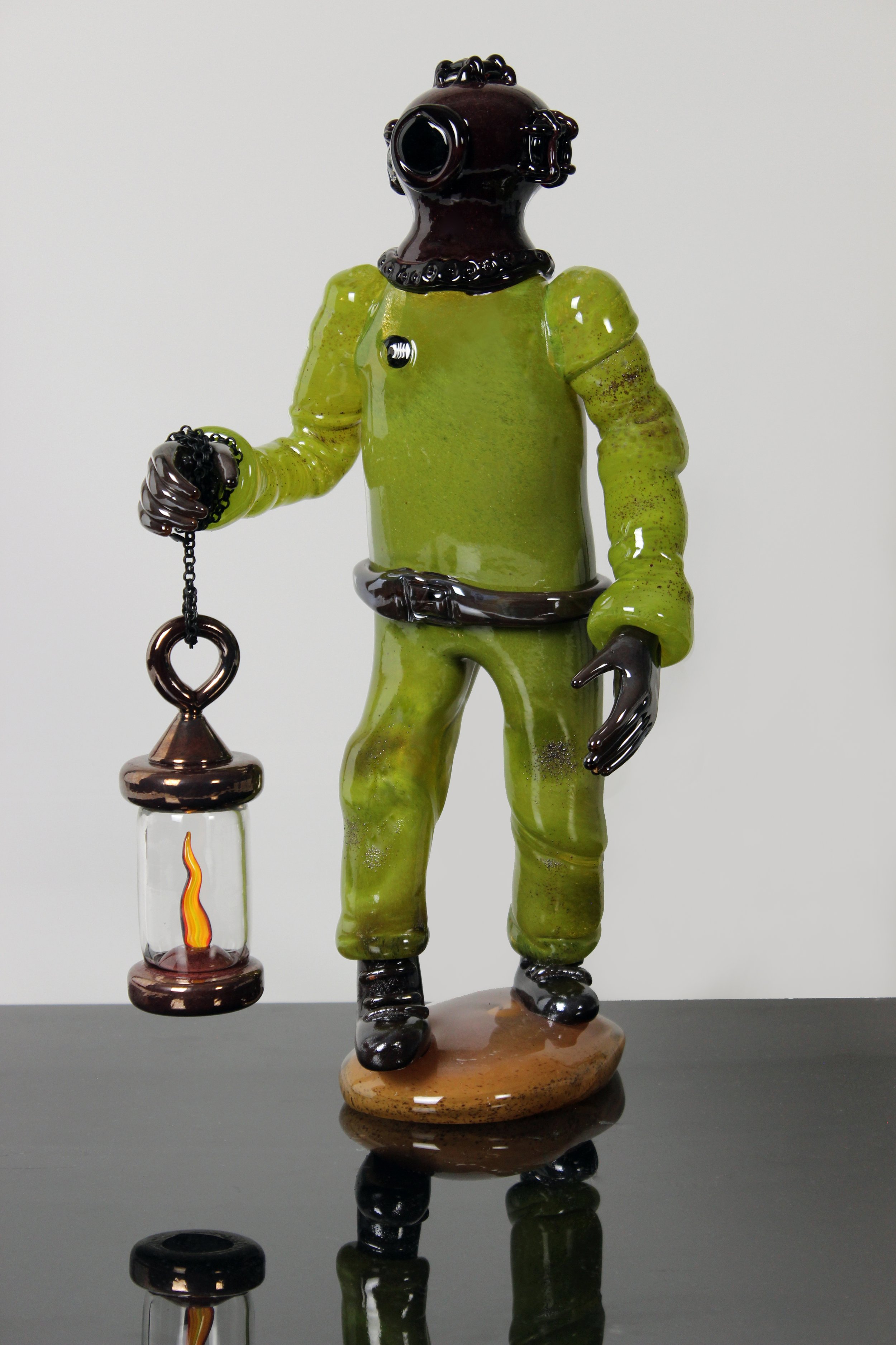 The Seeker
Hot sculpted glass
18” x 6” x 5” (H x L x D)
2022