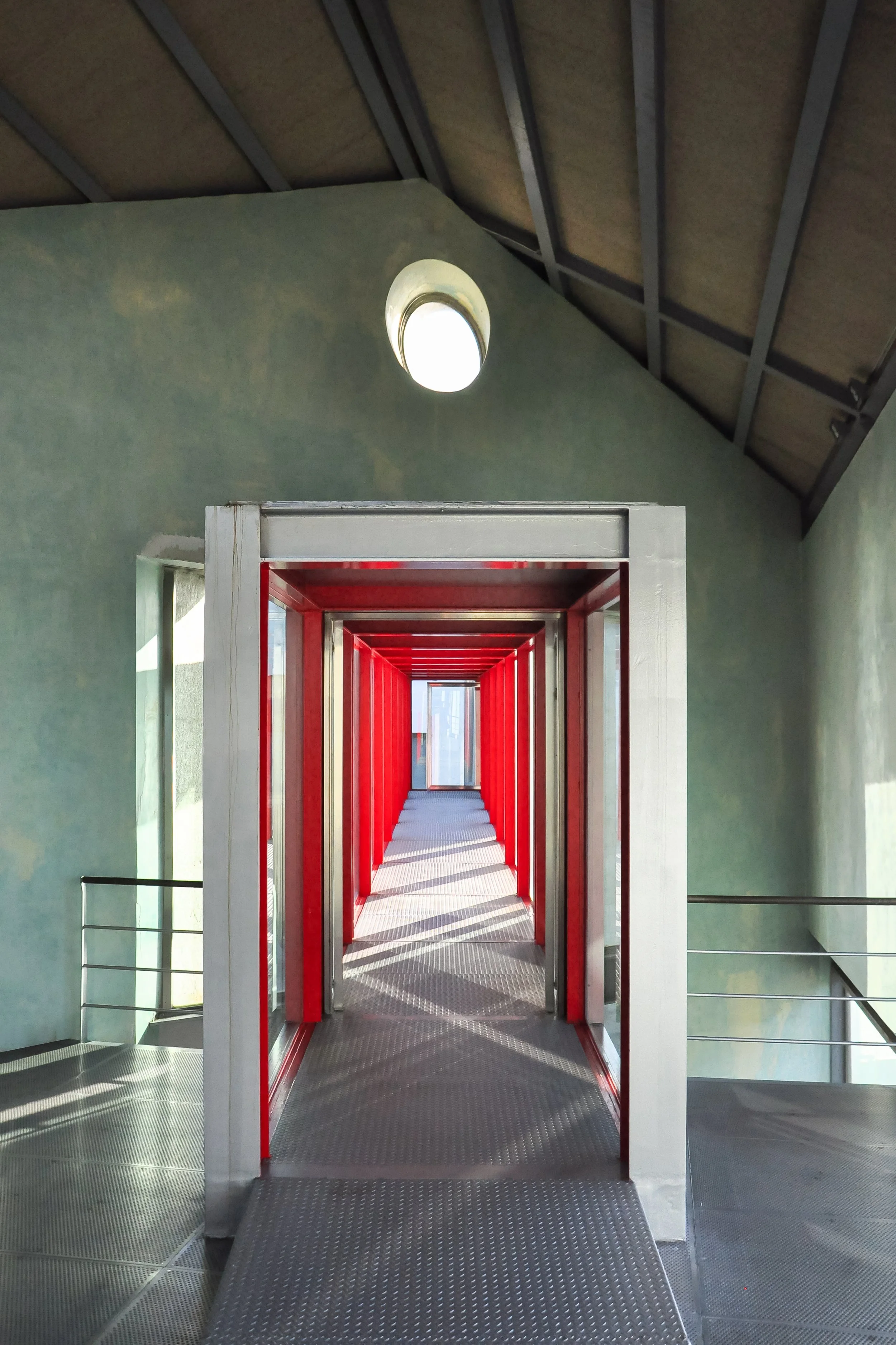 Museo do Mar de Galicia Vigo, Aldo Rossi & César Portela - Gallery and bridge