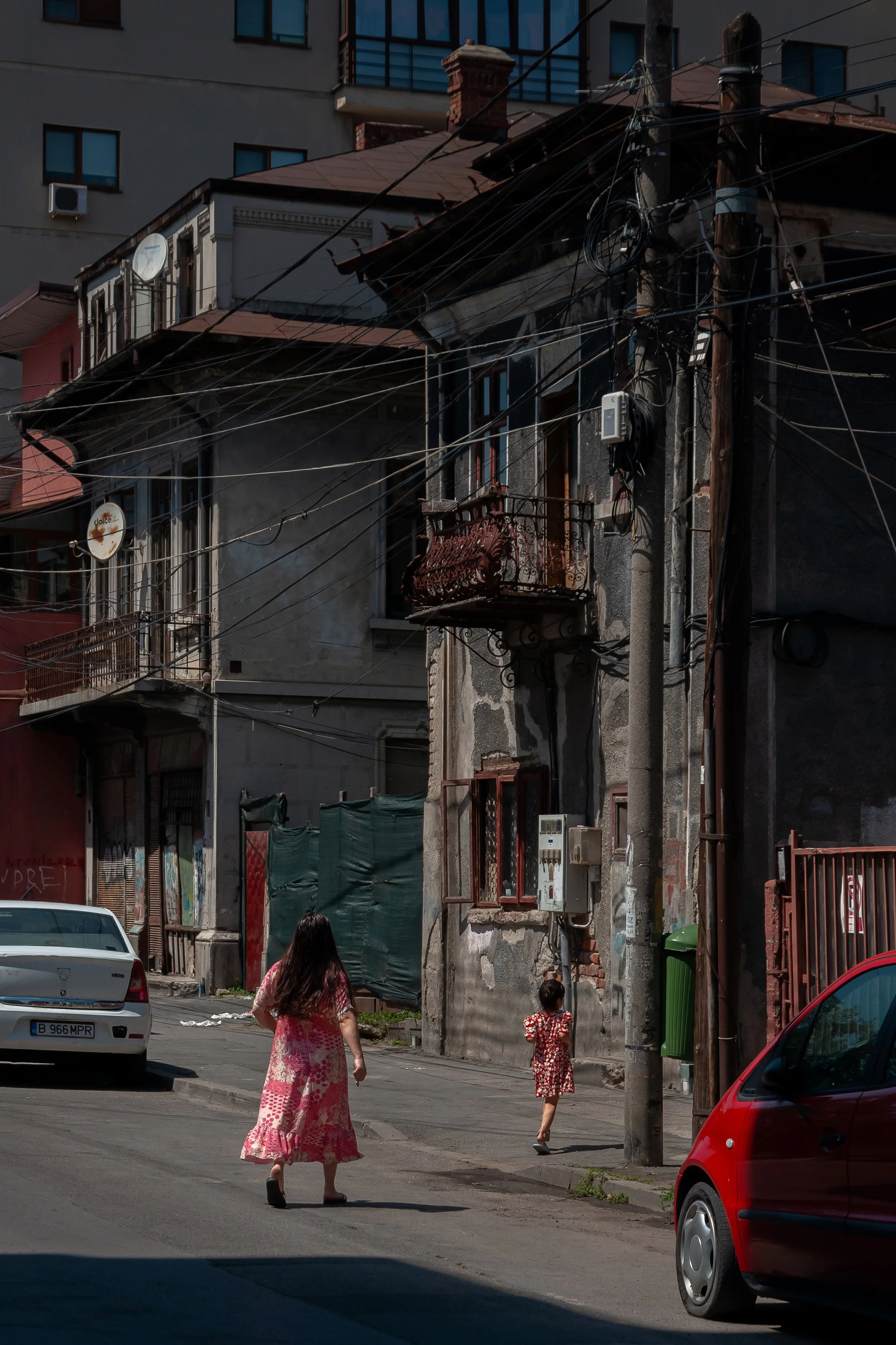 Rroma residents in Uranus neighbourhood Bucharest