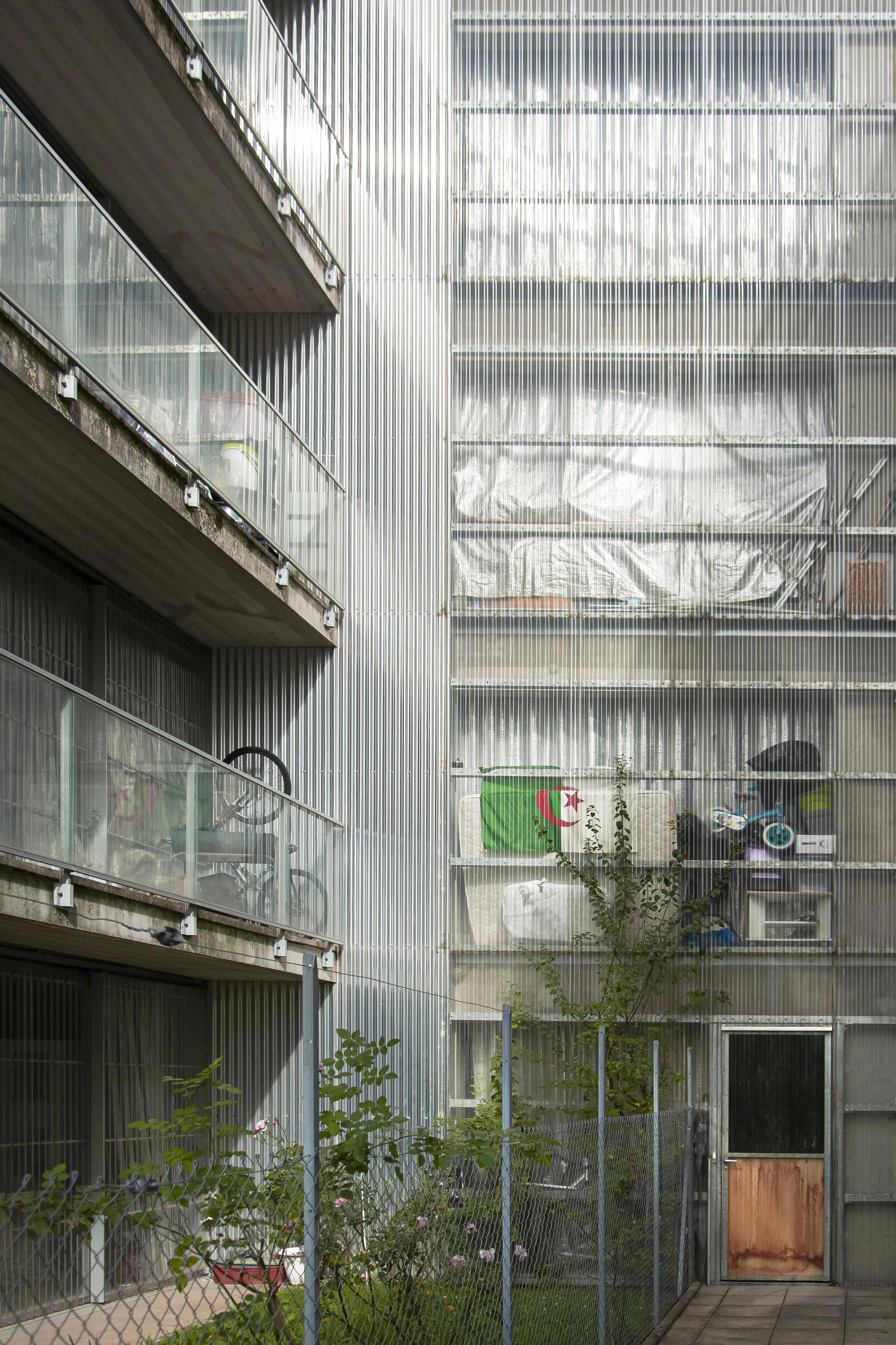 59 Dwellings in Jardin Neppert Mullhouse, Lacaton & Vassal - Facade detail