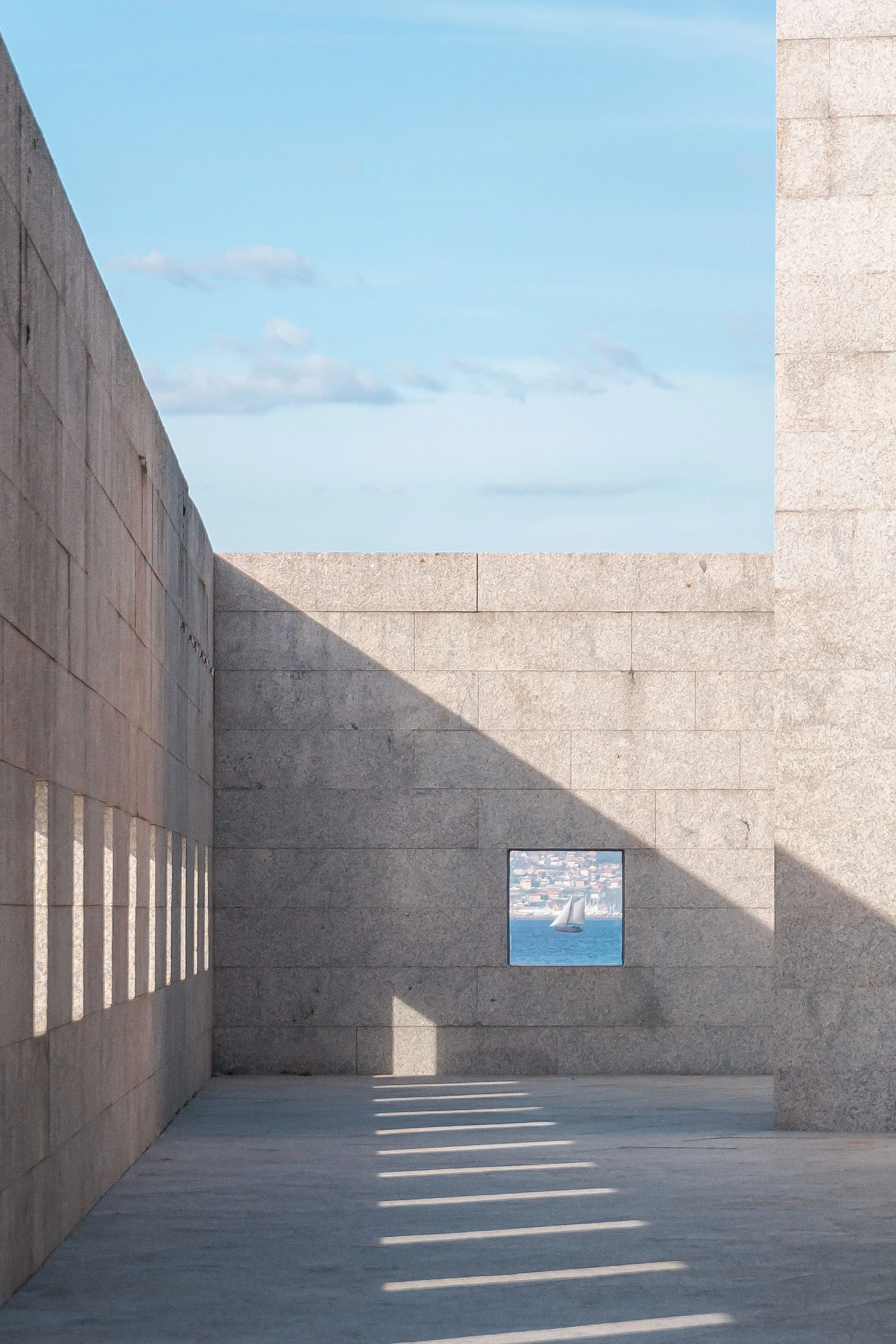 Museo do Mar de Galicia Vigo, Aldo Rossi & César Portela - Courtyard