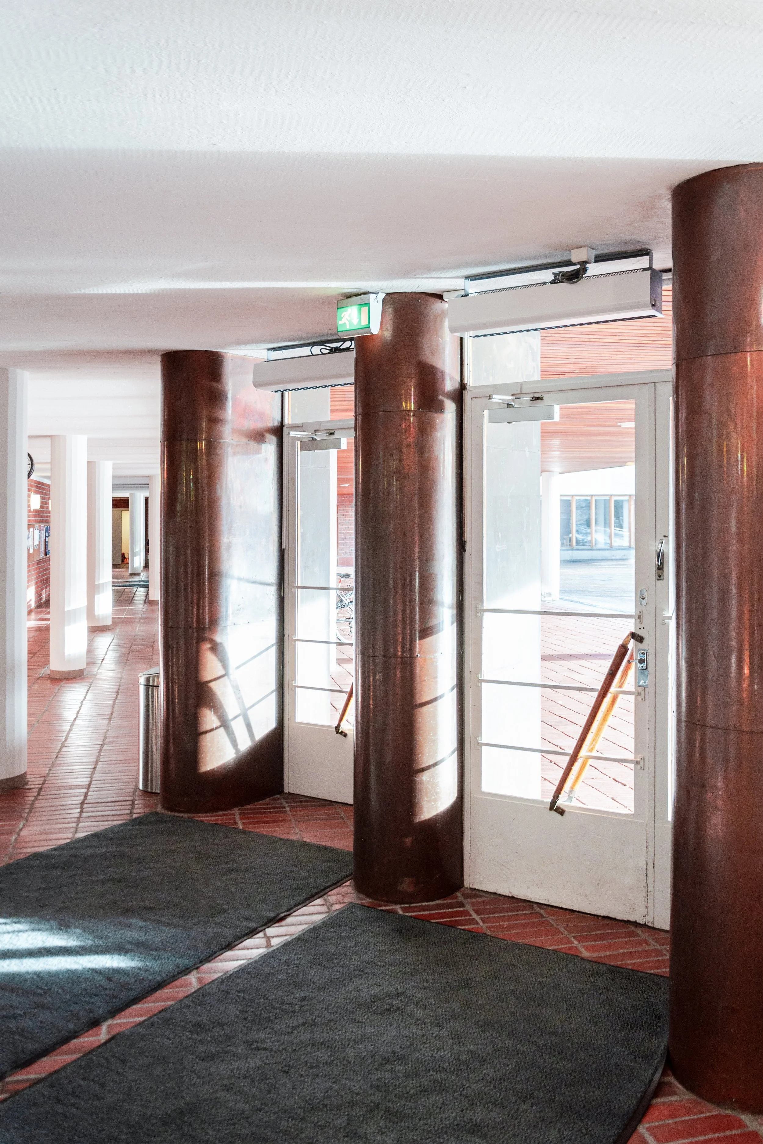 Jyväskylä University Campus, Alvar Aalto - Secondary entrance hallway