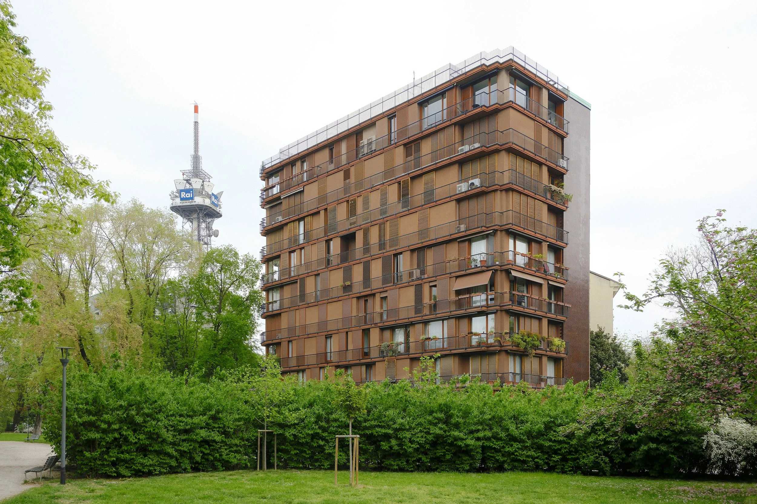 Apartment building Via Massena 18 Milano, Luigi Caccia Dominioni