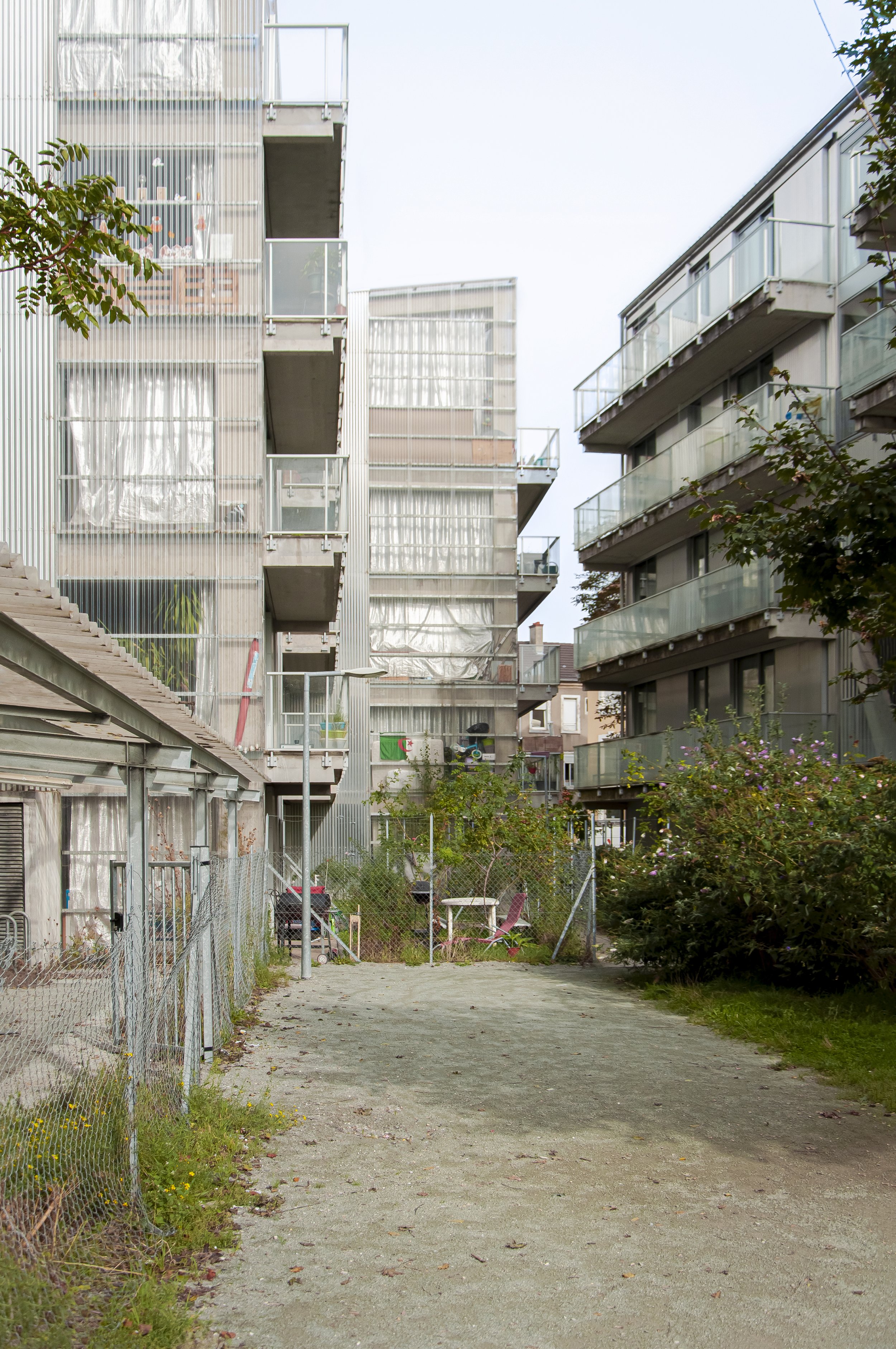 59 Dwellings in Jardin Neppert Mullhouse, Lacaton & Vassal - Garden and Facade
