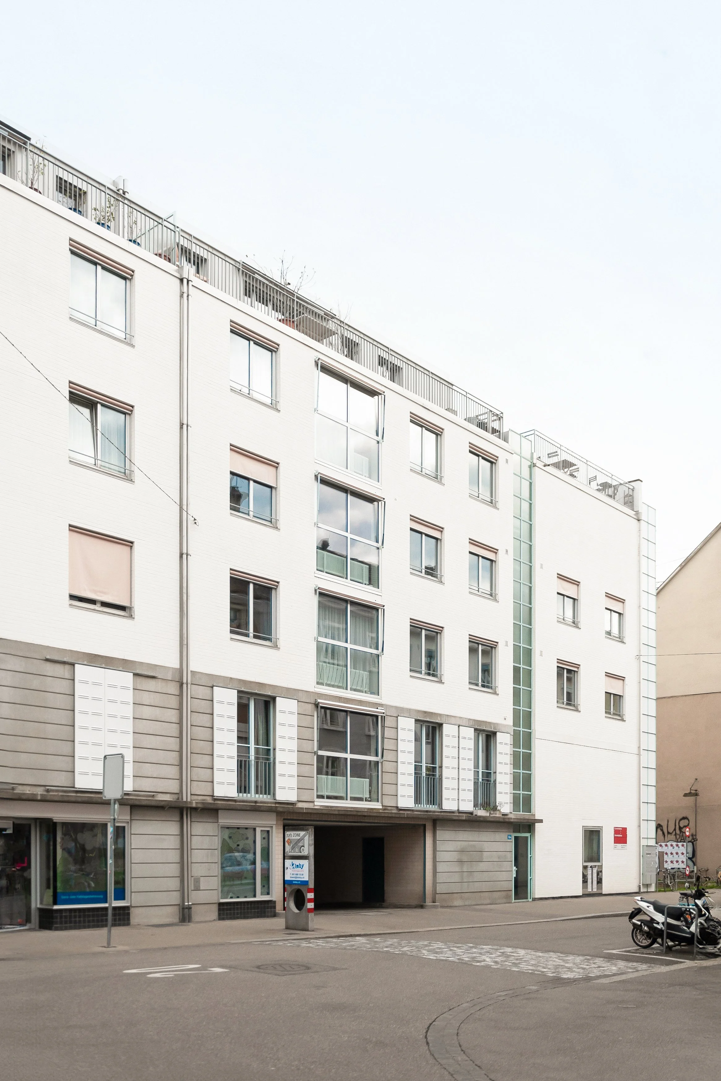 Apartment buildings Hammerstrasse Basel, Diener & Diener Architekten - Garage entrance