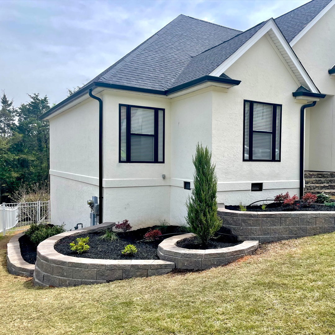 Landscape Retaining Wall - Chattanooga Landscaper - Axium Landscapes