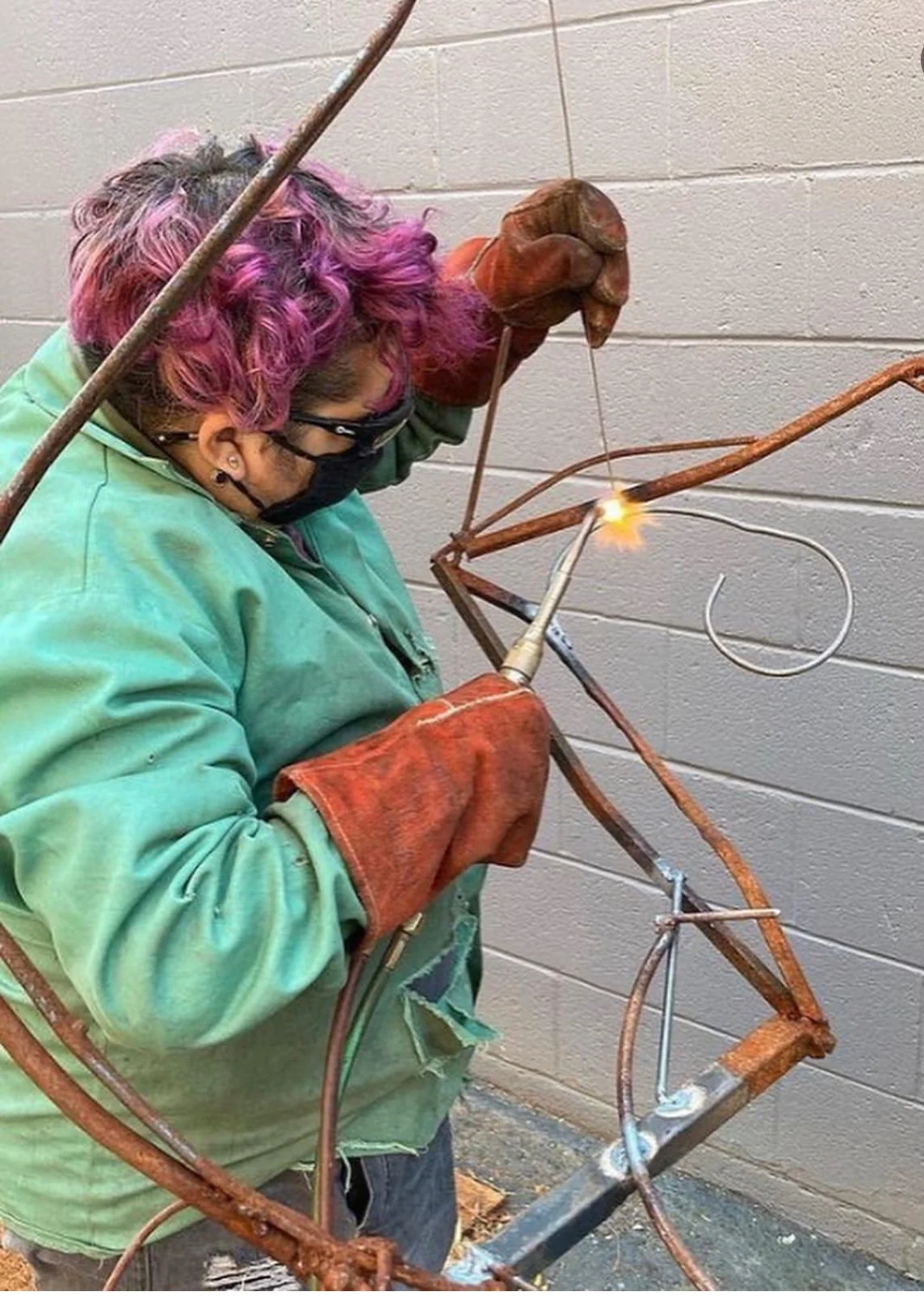 welding an ostrich sculpture!!