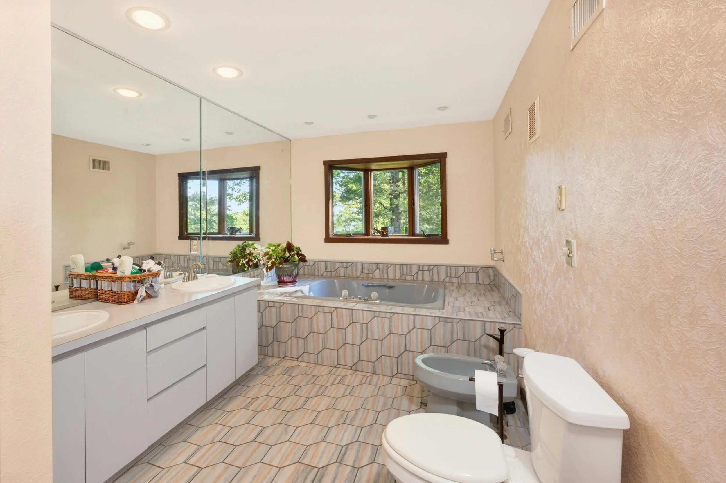 Generational-Creative-Collective-1530MountaintopRoad-MLS-54.jpg