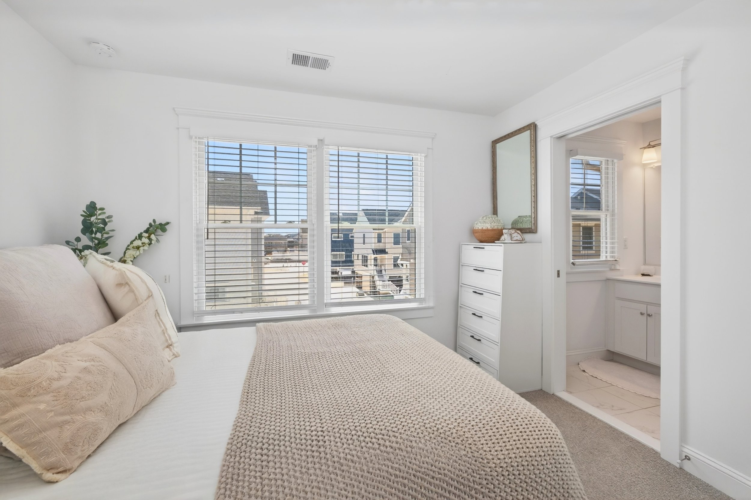 Generational-Creative-Collective-30ElderSt-MLS-33.jpg