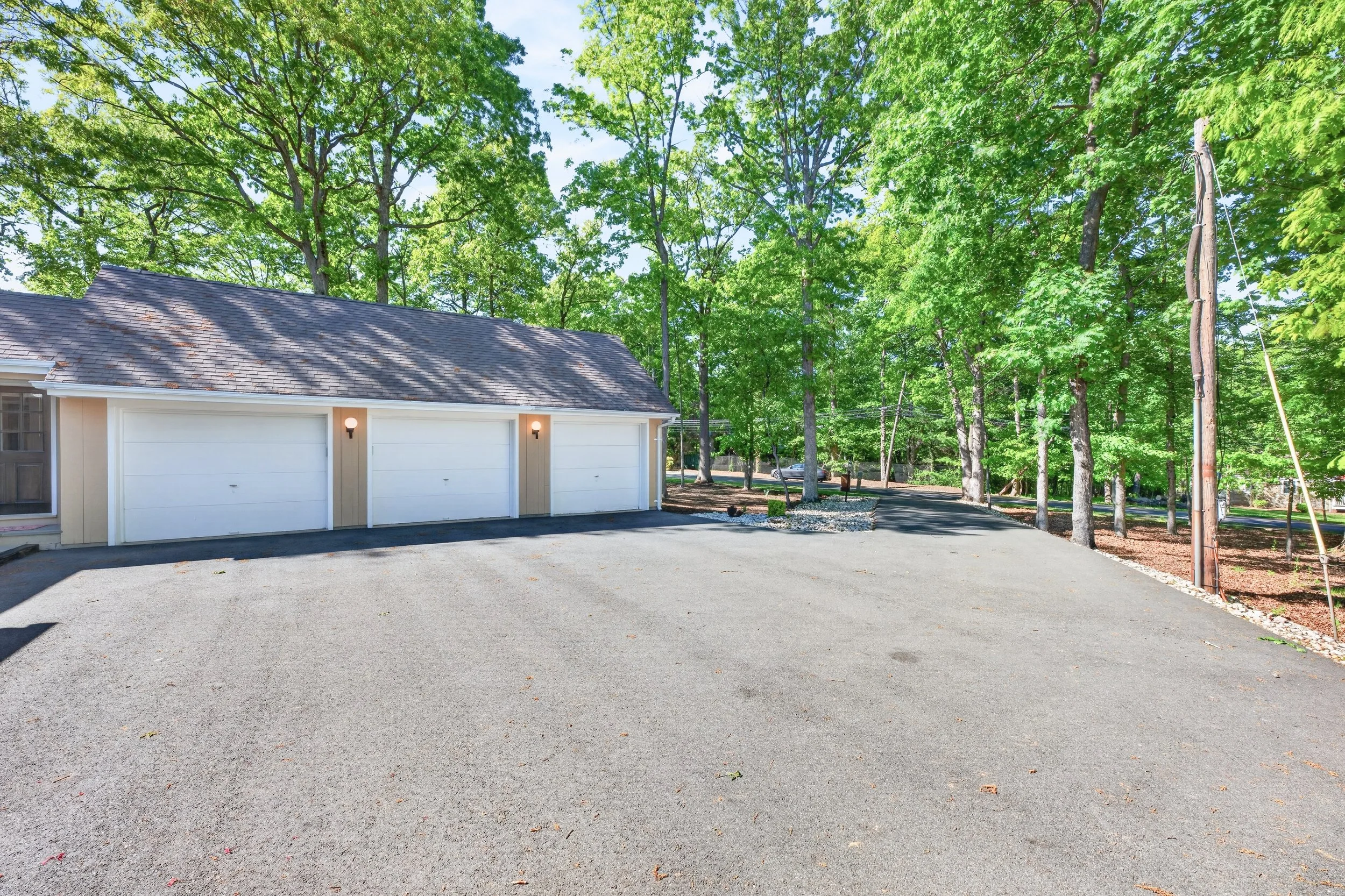 Generational-Creative-Collective-1530MountaintopRoad-MLS-6.jpg