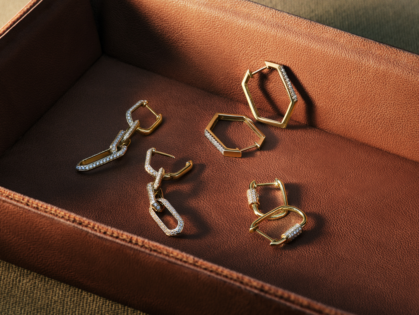 25-06 3261-08C ADF_EFY EARRING STACK 1.png