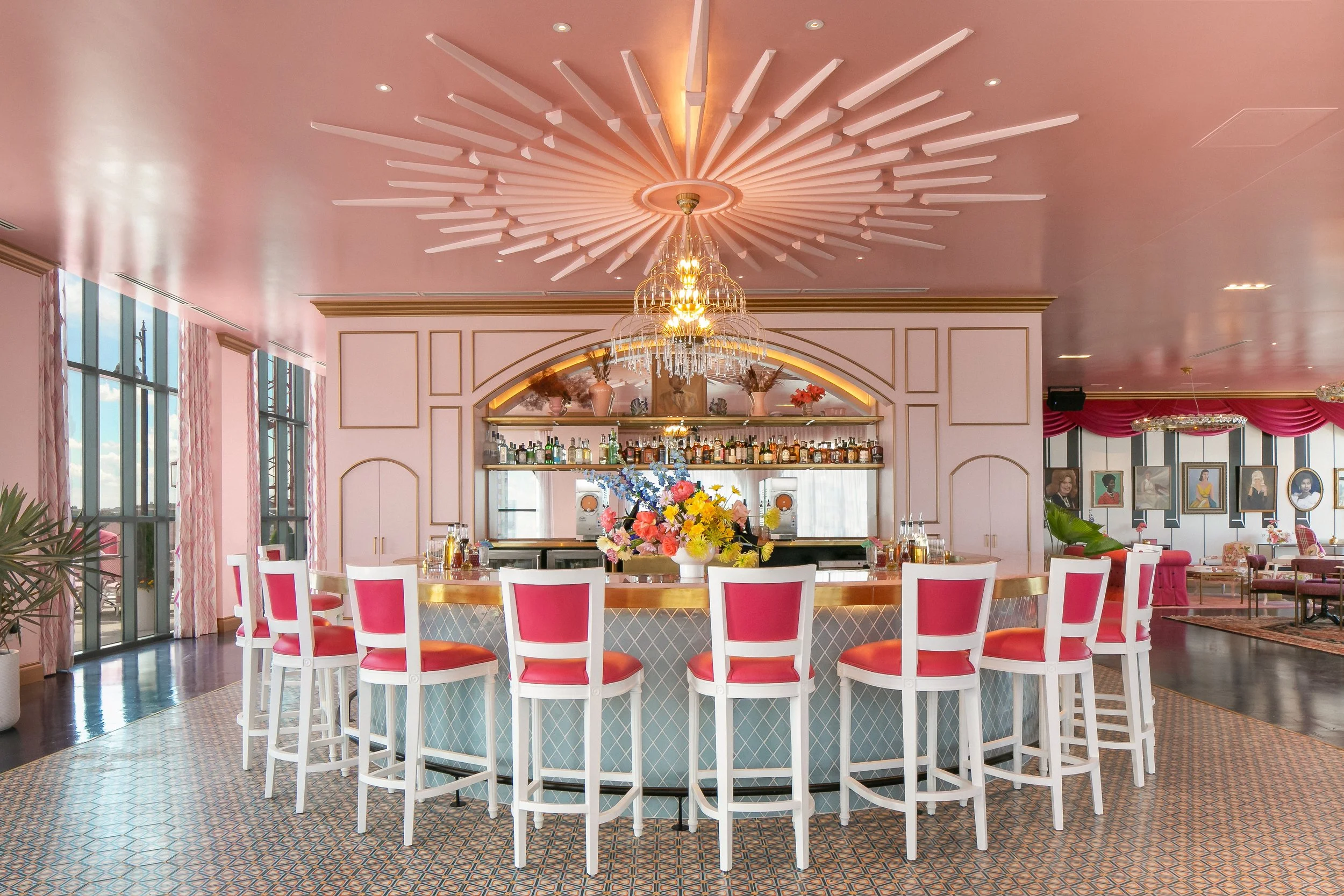 CommercialPhotography_DigitalLove_Nashville_GraduateHotel_WhiteLimousine-54.jpg