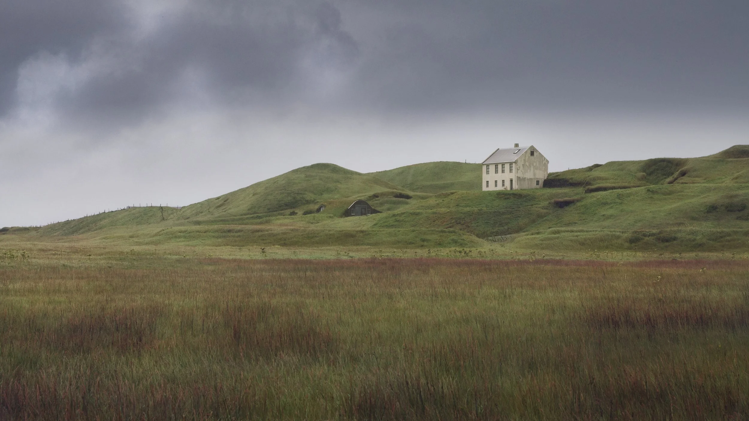 House-in-Rolling-Hills-Iceland.jpg