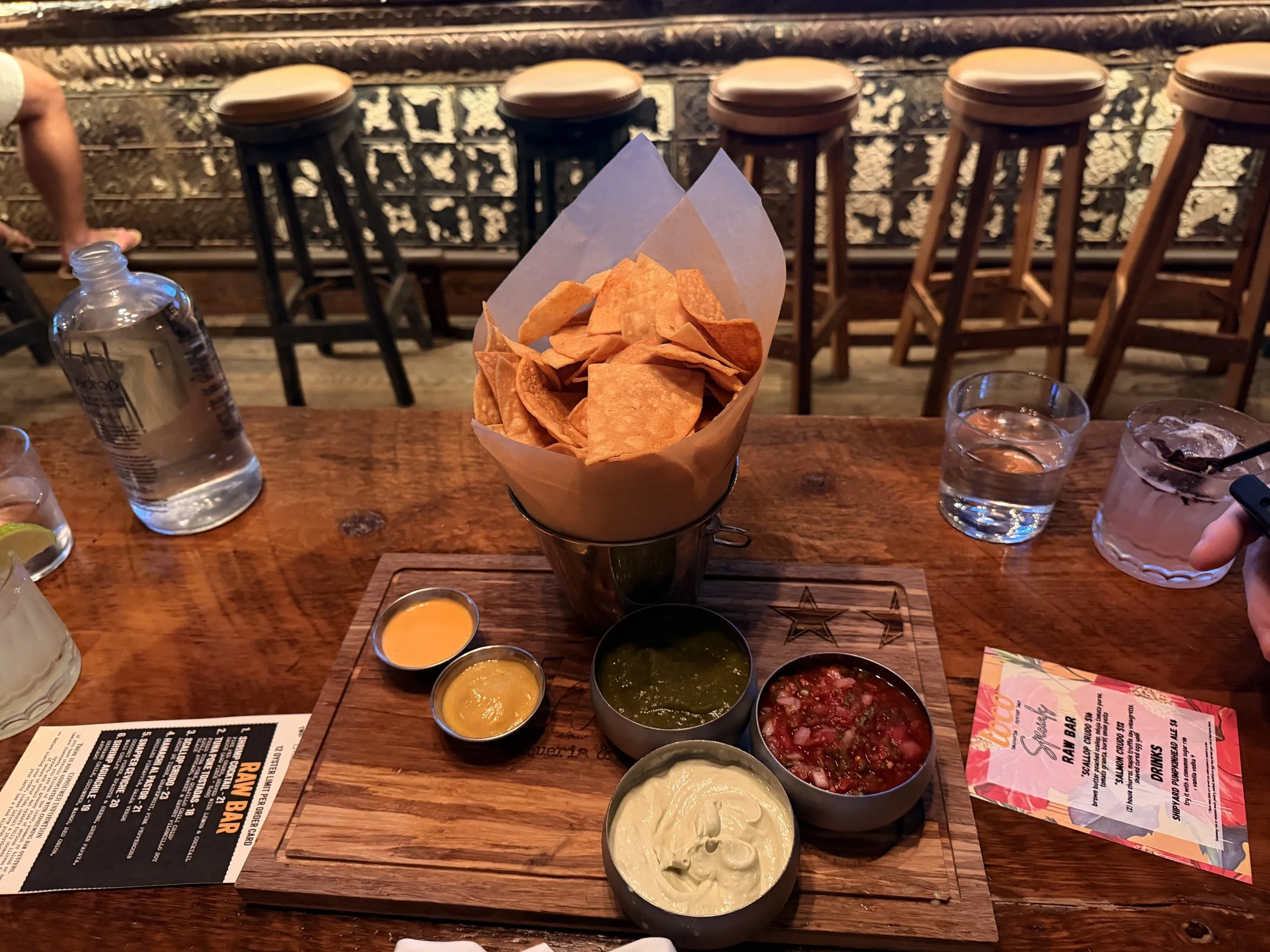 Loco Taqueria and Oyster Bar: Chips, Salsa and Veggie Quesadilla