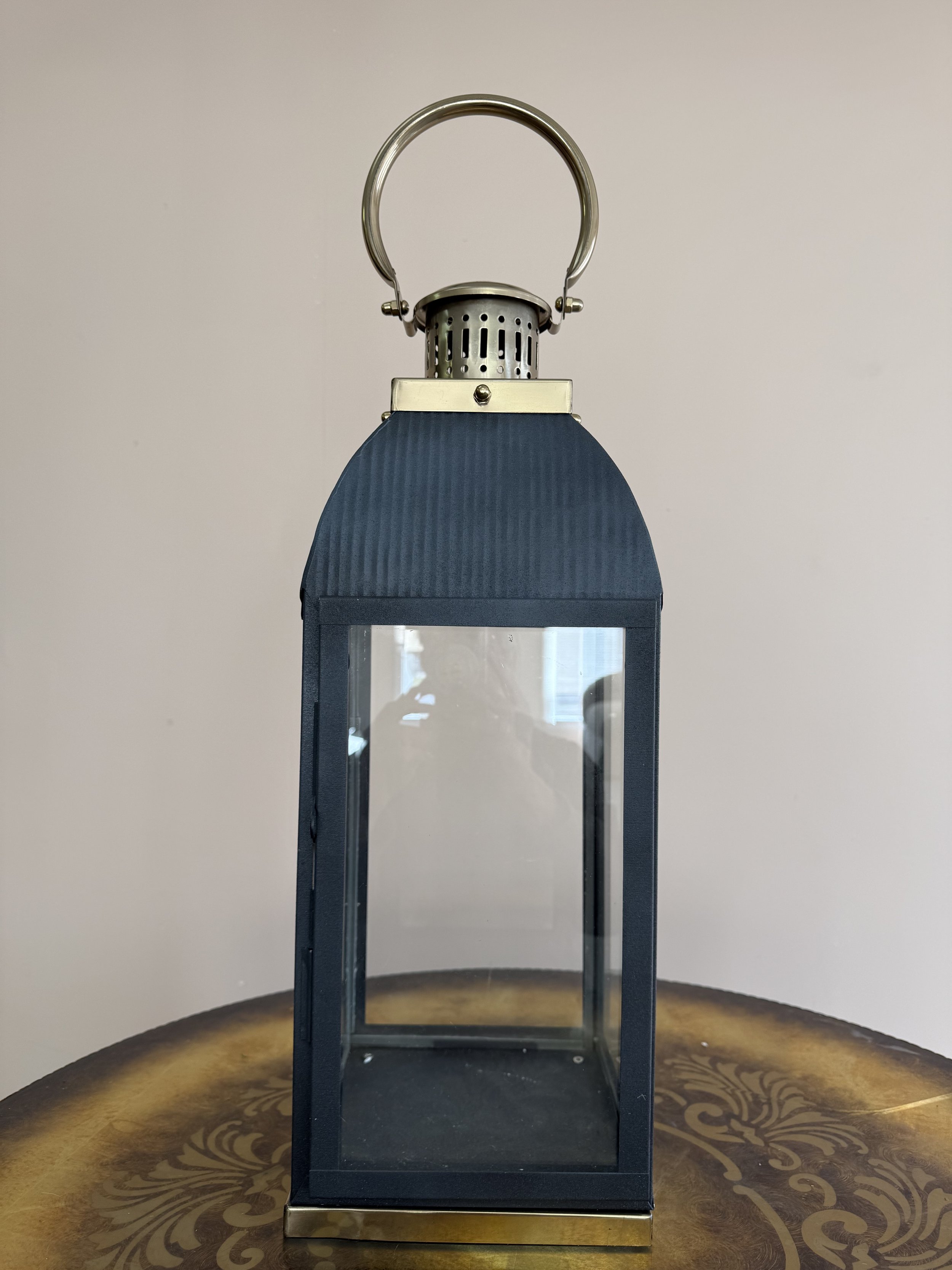 Black Metal Lantern (1)