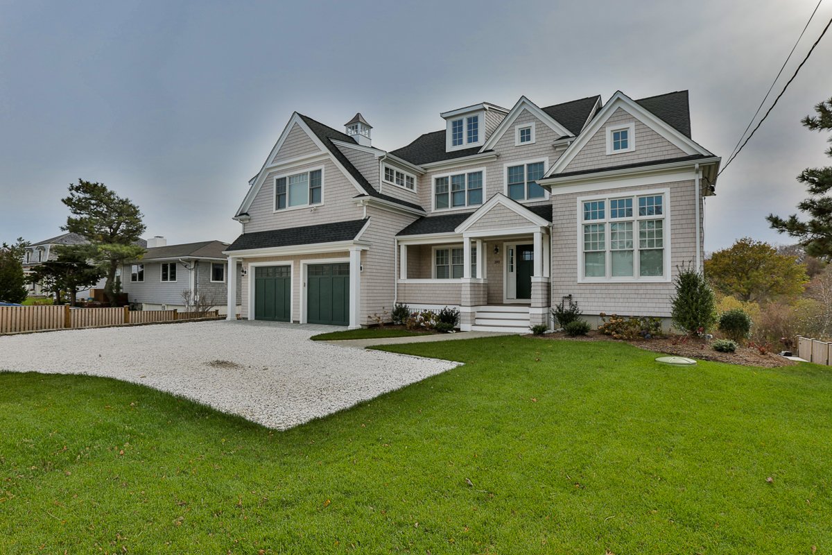 390AtlanticAveCohassetMA02025Pics2018 (2 of 5).jpg