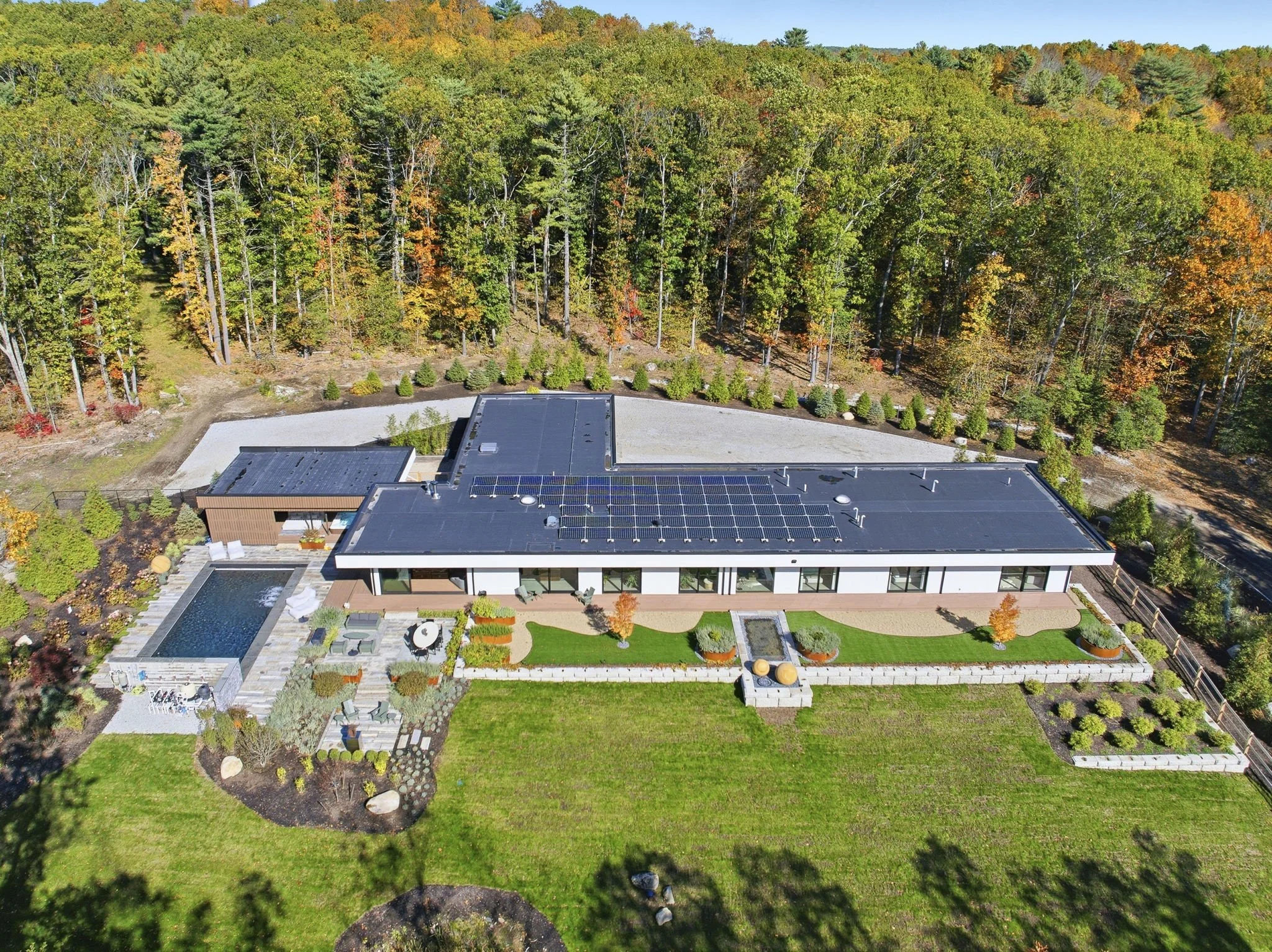 109-web-or-mls-431MainStreetNorwellMA02061DronePics (3 of 6).jpg