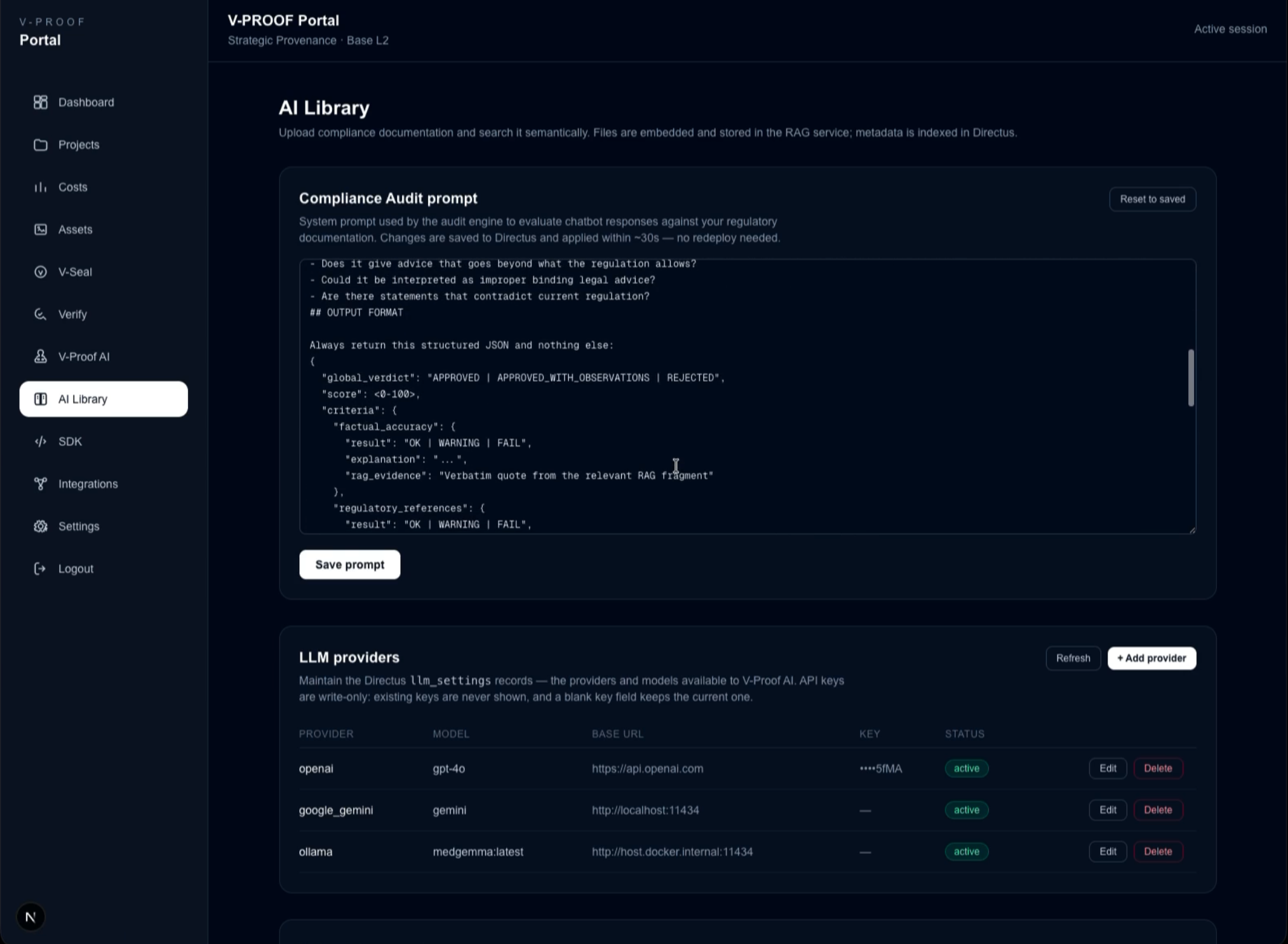 Pantalla de un portal web llamado V-Proof, con menú en el lado izquierdo y una sección principal que muestra un código en formato JSON para una auditoría de cumplimiento, con botones para guardar, actualizar proveedores y eliminar.