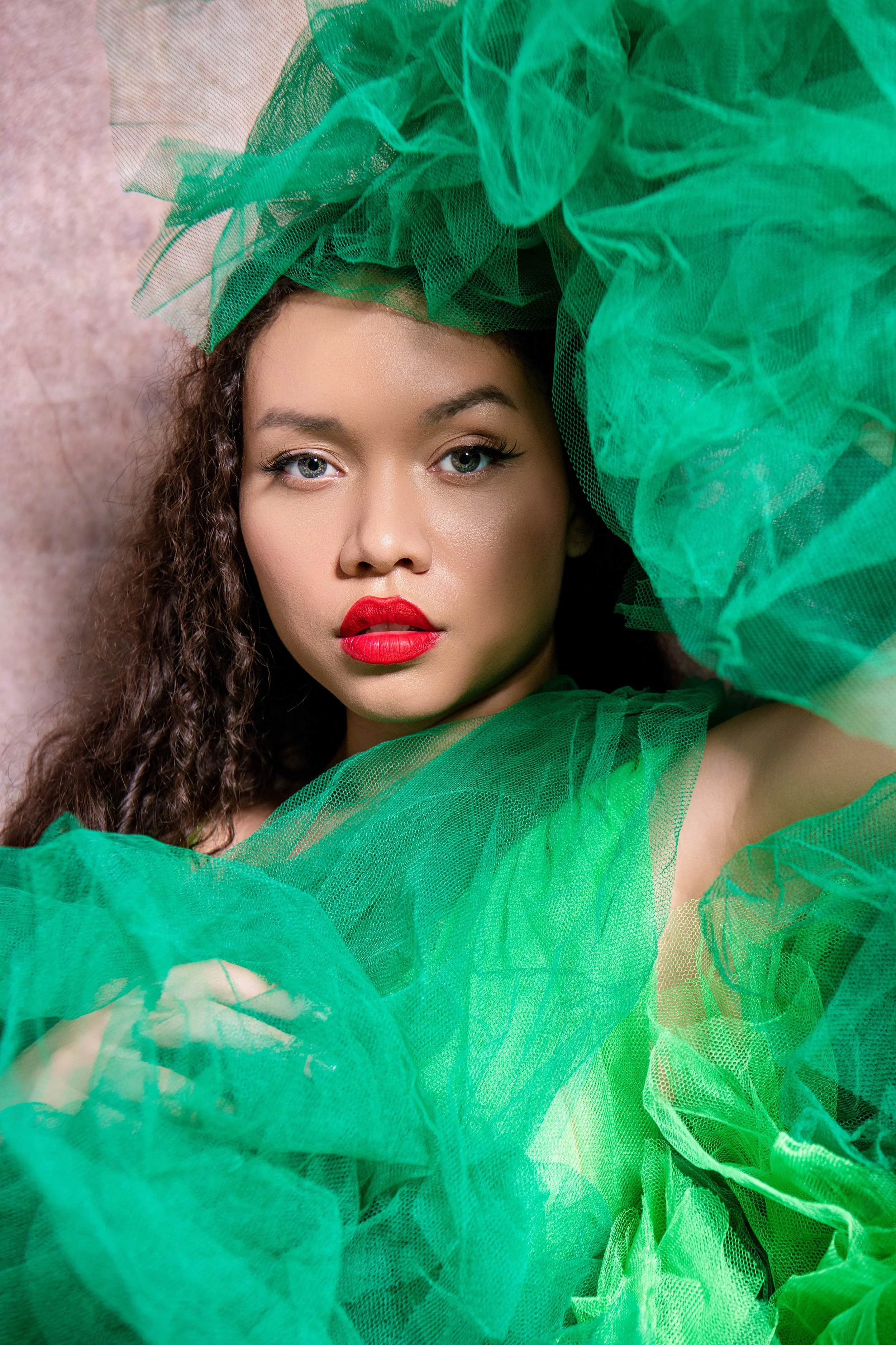 Editorial portrait, portrait session, studio shooting