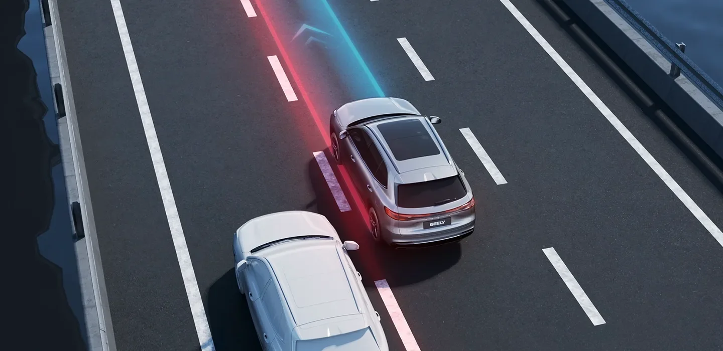 Un coche plateado en una carretera con una línea de detección de obstáculos que emplea tecnología de vehículos autónomos.