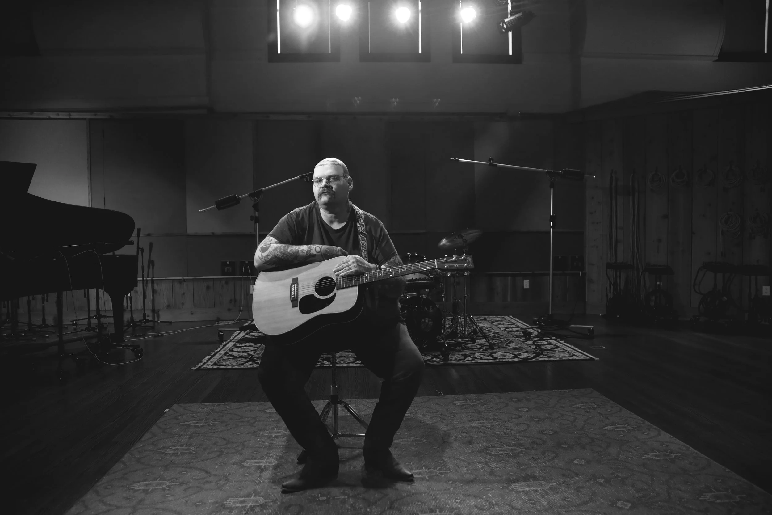 A photogreaph of folk singer-songwriter John Moreland 