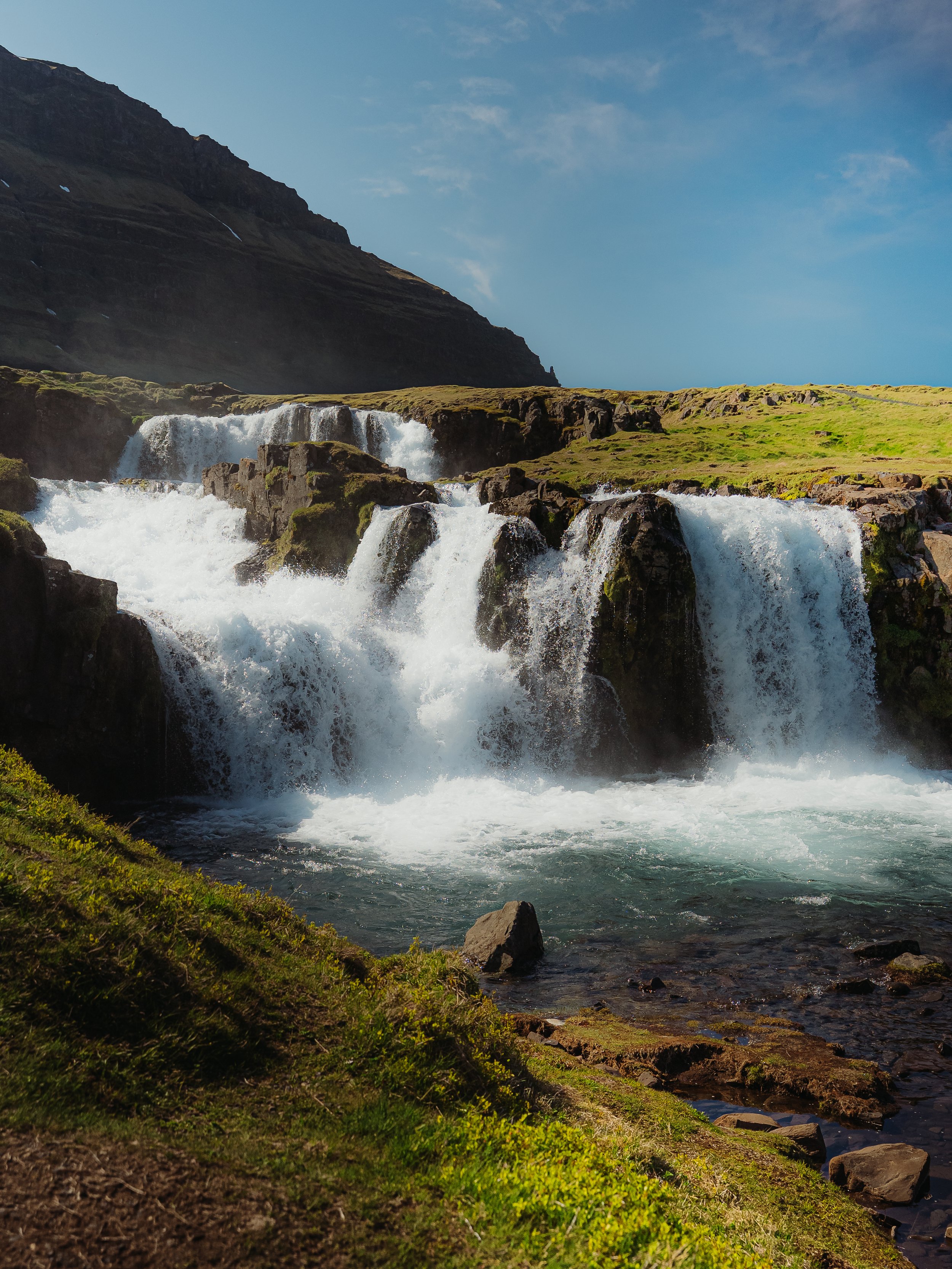 SONG OF THE CASCADES