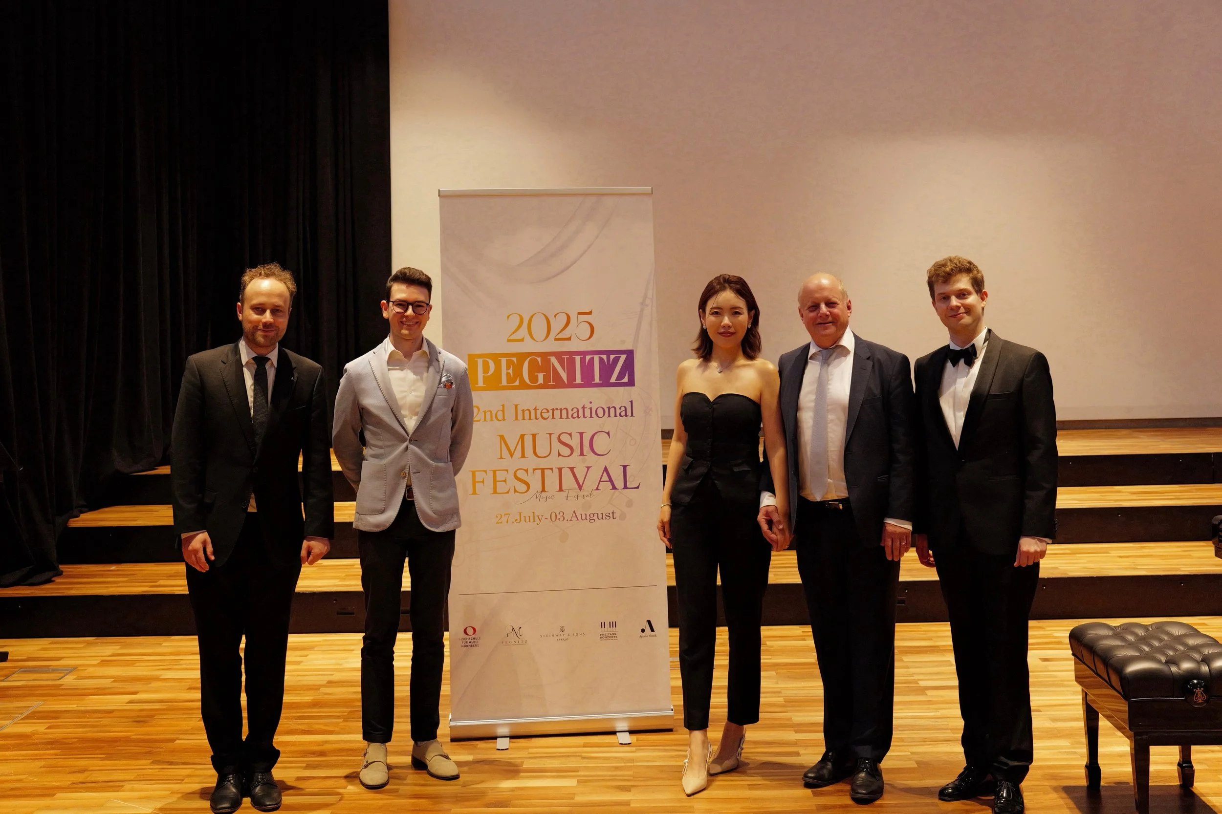 照片 01.08.25 20 40 00.jpeg