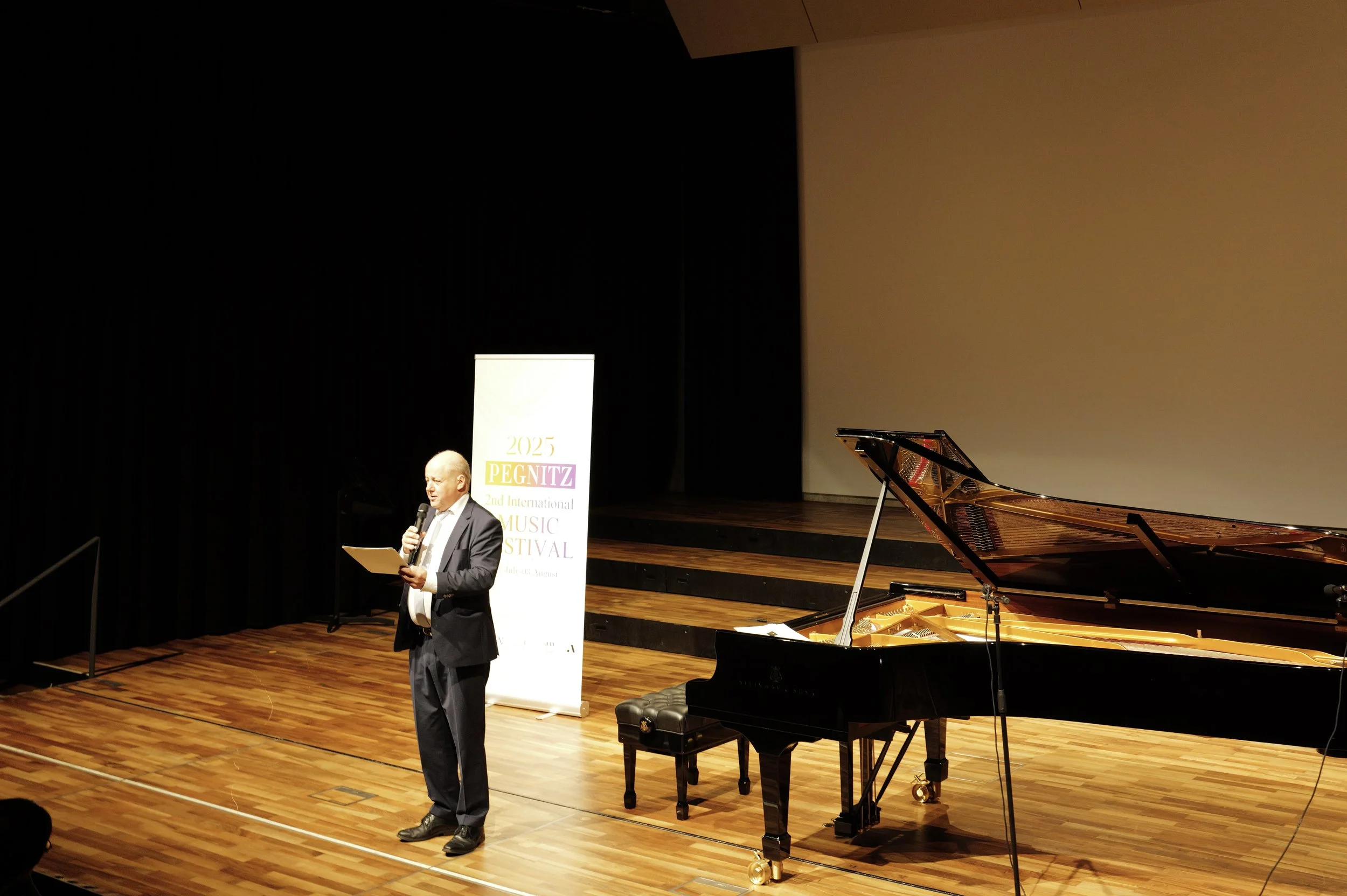 照片 02.08.25 21 03 54.jpeg