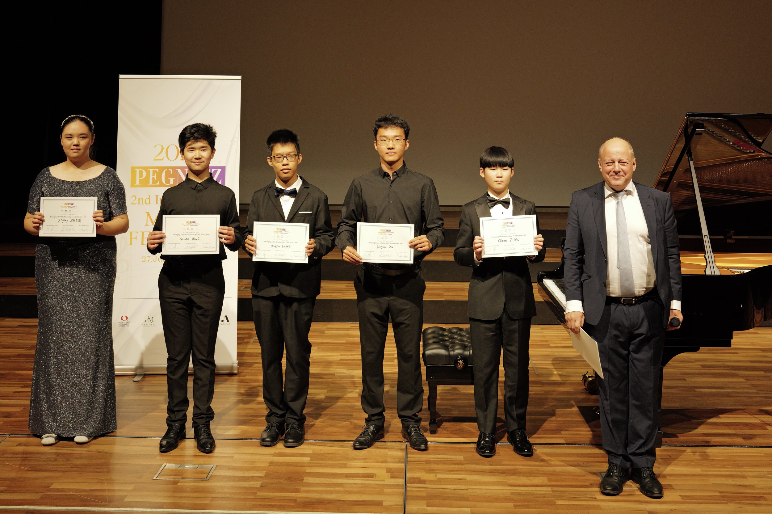 照片 02.08.25 21 06 07.jpeg