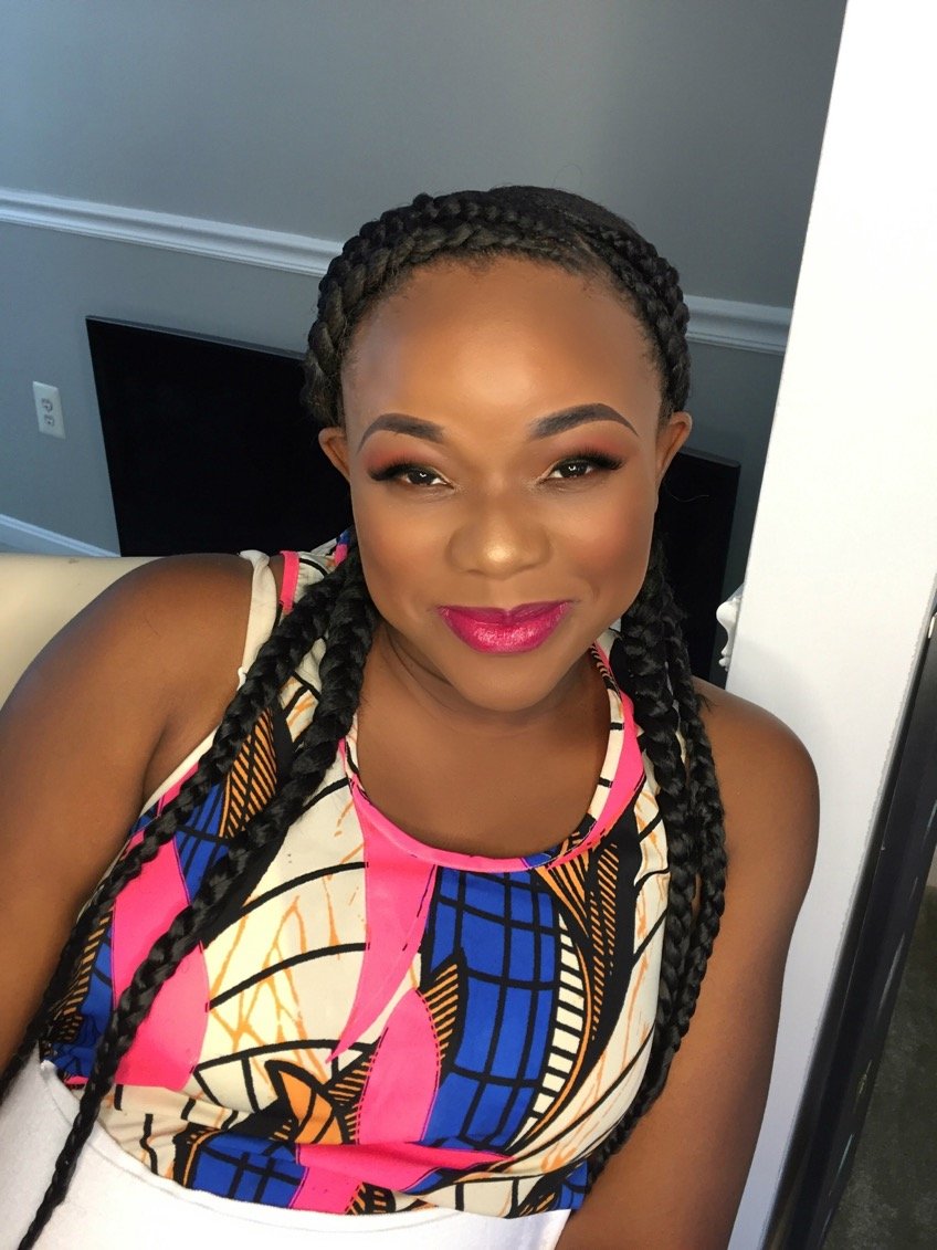 Luxury mobile makeup services in Charlotte, NC offering on-location soft glam and flawless complexion artistry.
