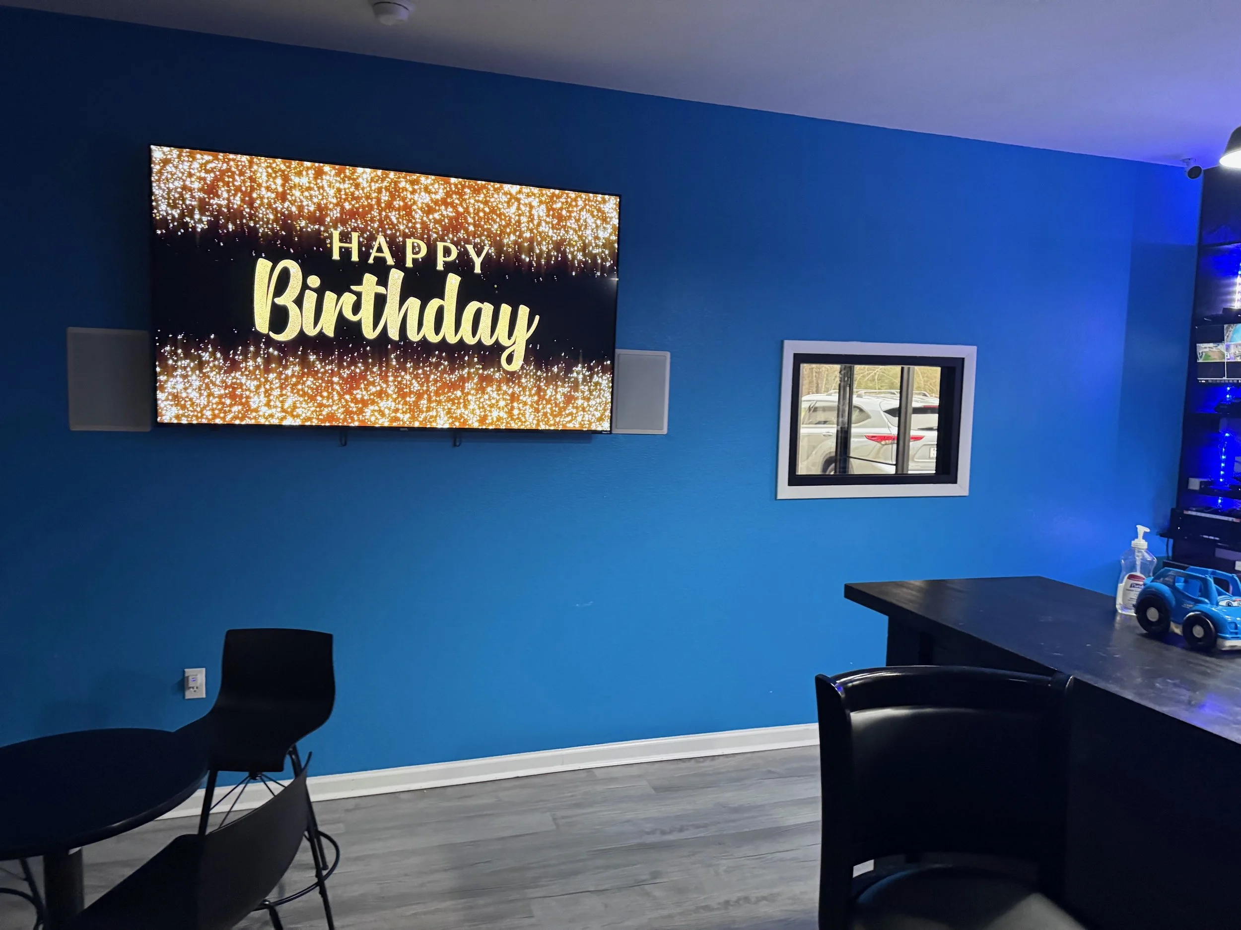 Indoor Lounge 