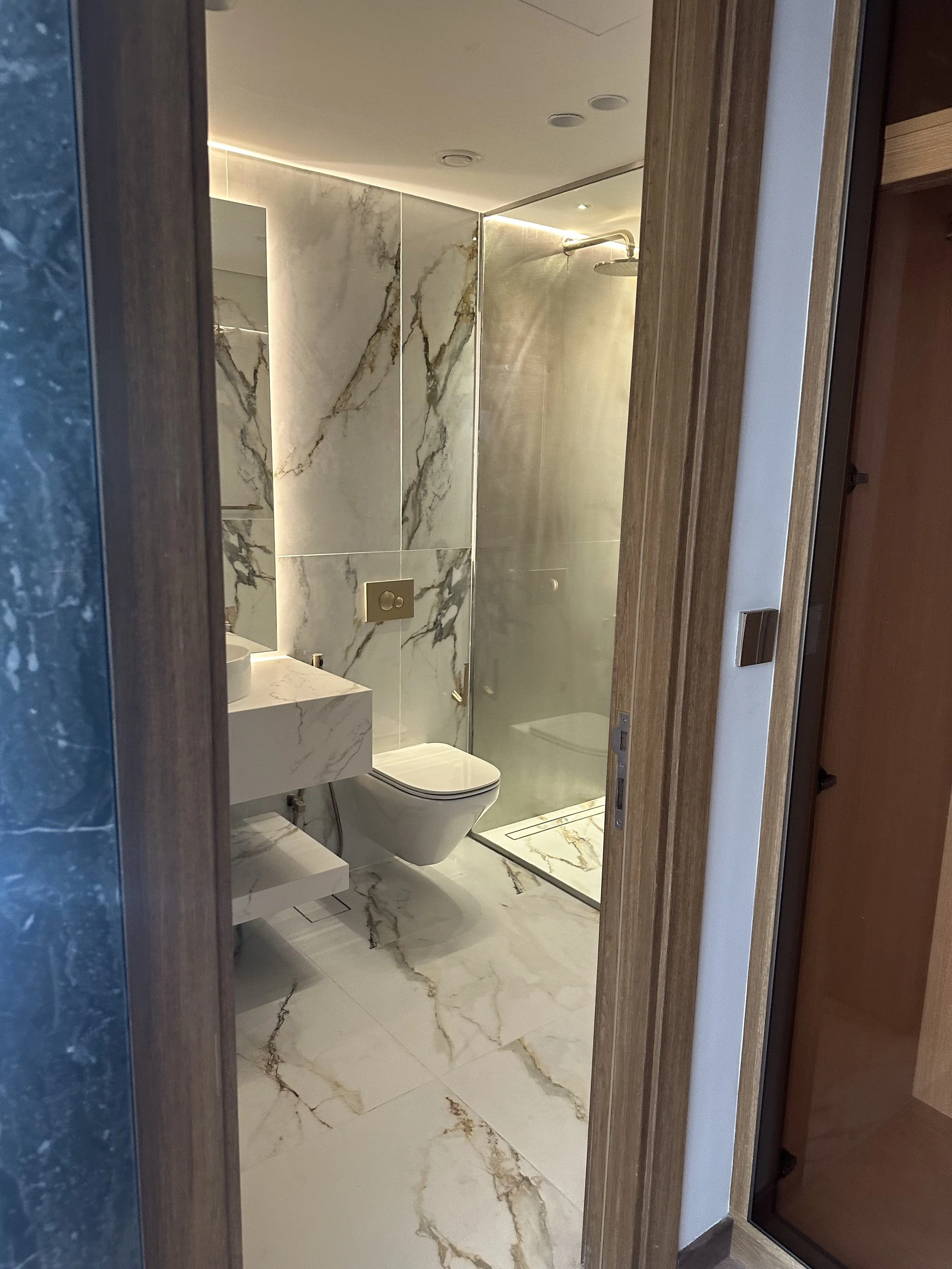 bathroom 101.jpg