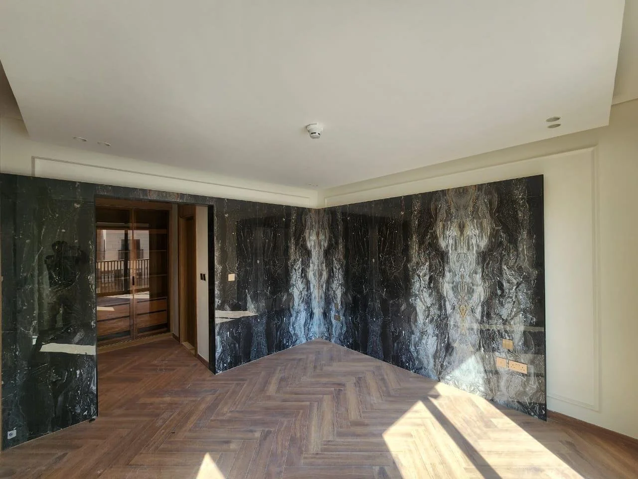 bedroom 102.JPG