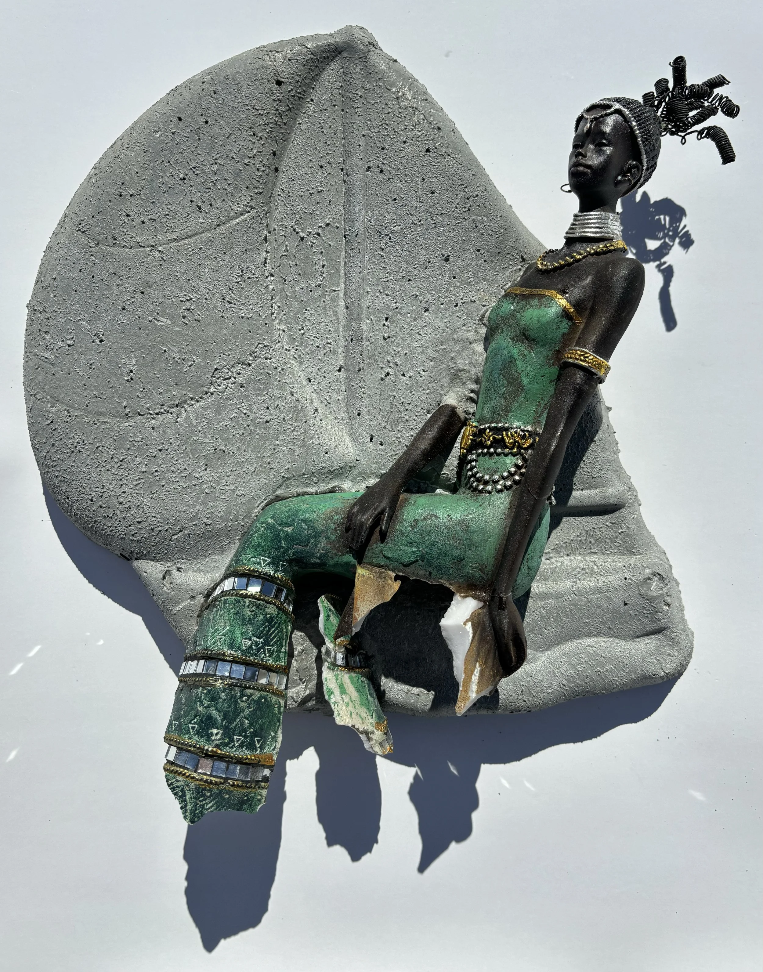 TOP DOLLAR.
The Middle Passage is reduced to monetary logic, revealing how wealth is built through the conversion of bodies into value. 