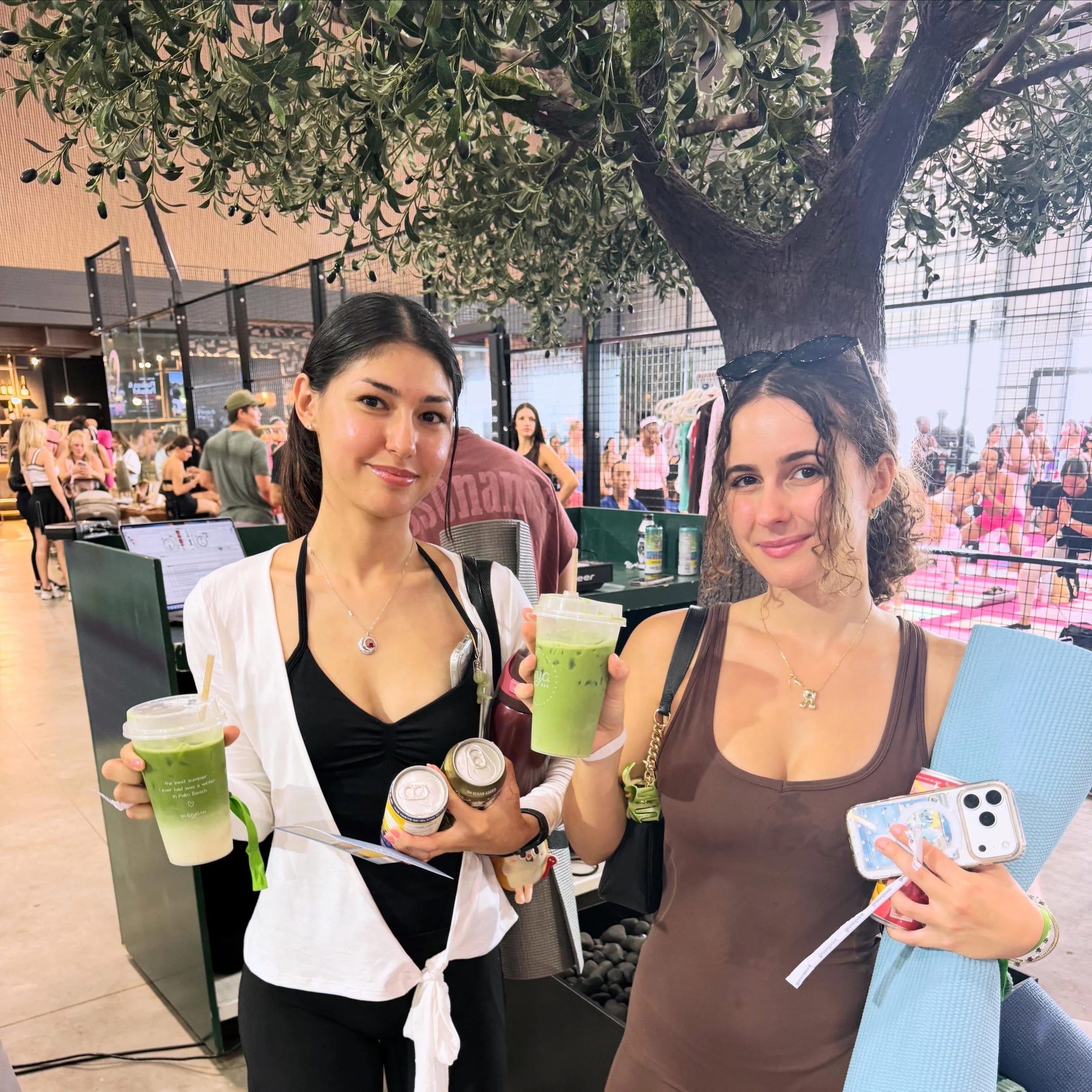 if anyone asks, it&rsquo;s a South Florida thing 🌴💪🍵🌞
.
.
.
#aryateabar #healthandwellness #westpalmbeach #palmbeach #matcha