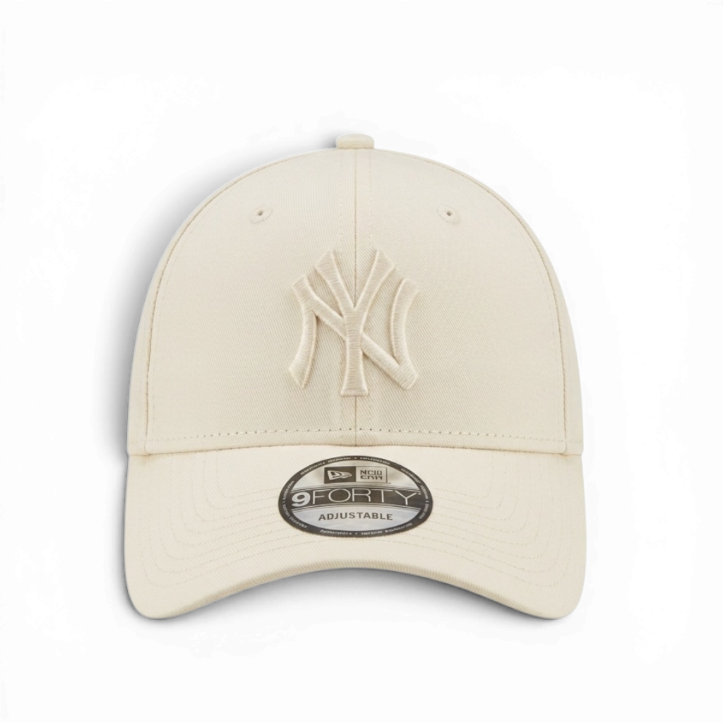 New Era New York Yankees 9FORTY Cap – Cream