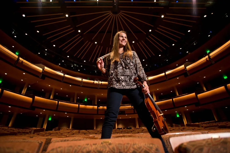 jenison-senior-portrait-of-girl-with-violin.jpg