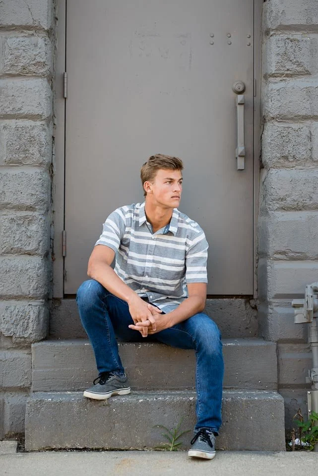 male-senior-portrait-photographer-grand-rapids-urban.jpg