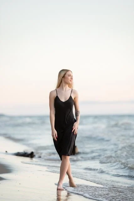michigan-lakeshore-beach-senior-portrait-black-dress.jpg