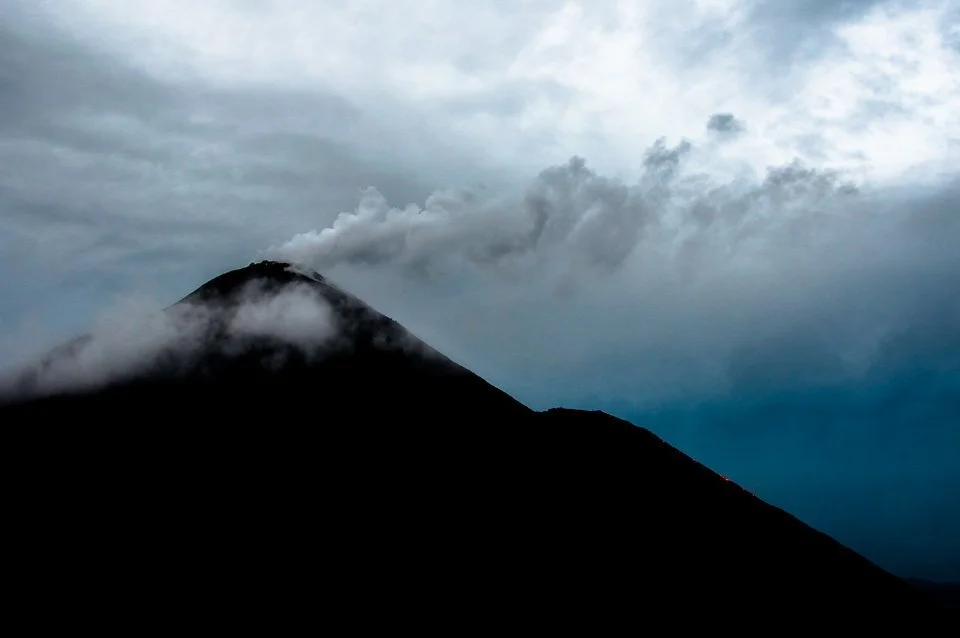 active-volcano-smoke-plume-guatemala.jpg