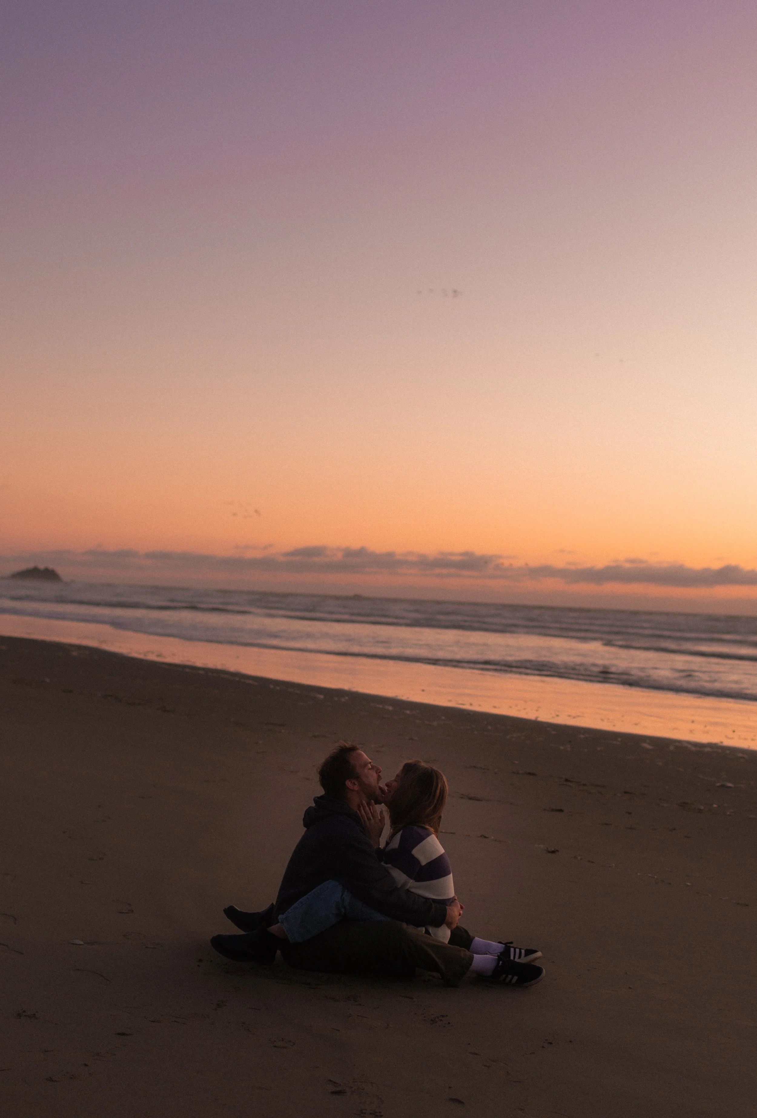 Cinematic, documentary style photographer. PNW, Seattle, Portland, Oregon elopement and couples photographer specializing in candid and dreamy photos.