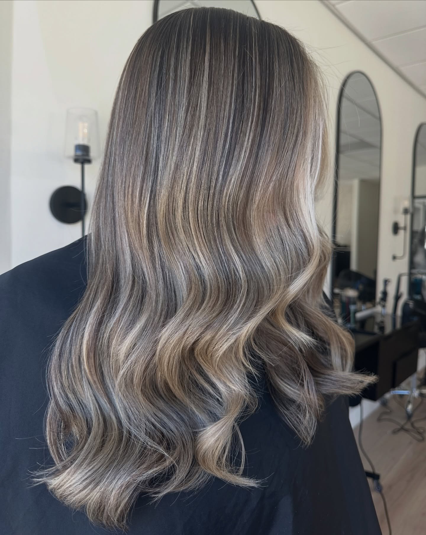 Lived-in color that grows out soft, seamless, and low maintenance 🤍

I recently simplified my color services into a few all-inclusive packages to make booking easier + more customized to your goals.

If you&rsquo;re not sure what to book, feel free 