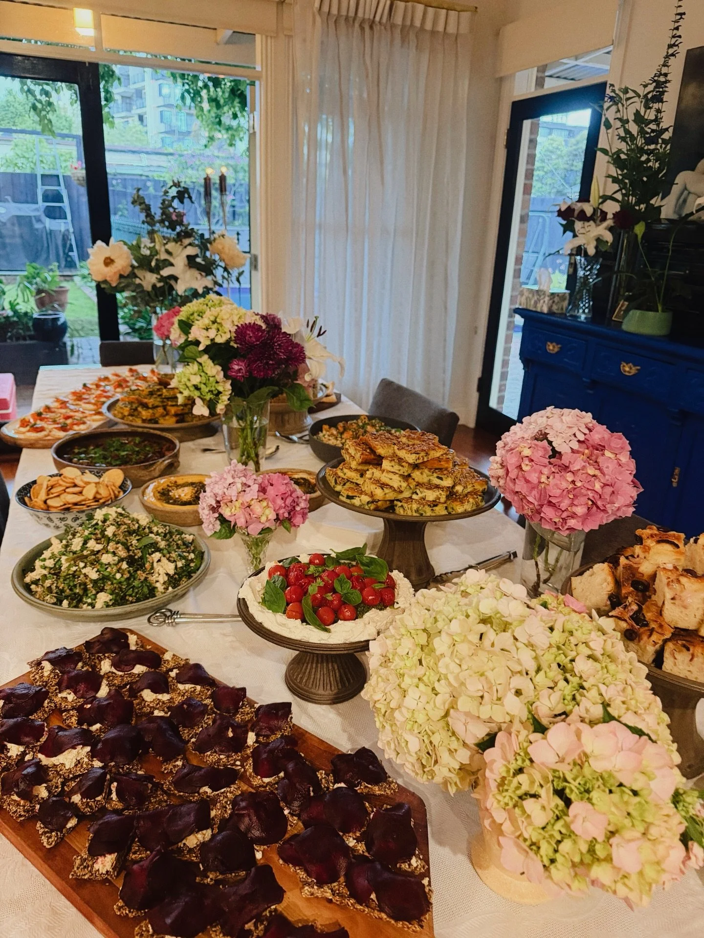 Garden party style birthday &mdash; when you want a bit of everything, that everyone will love! 

Canap&eacute;s, bread, dips &amp; some bigger bites. All plant based &amp; delicious.

All you need is a table big enough to fit it all..

Now taking li