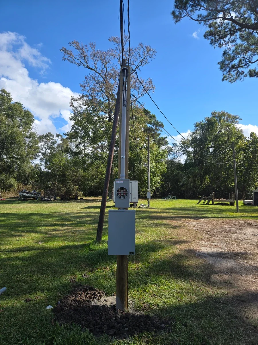 200 Amp Meter Pole Installation