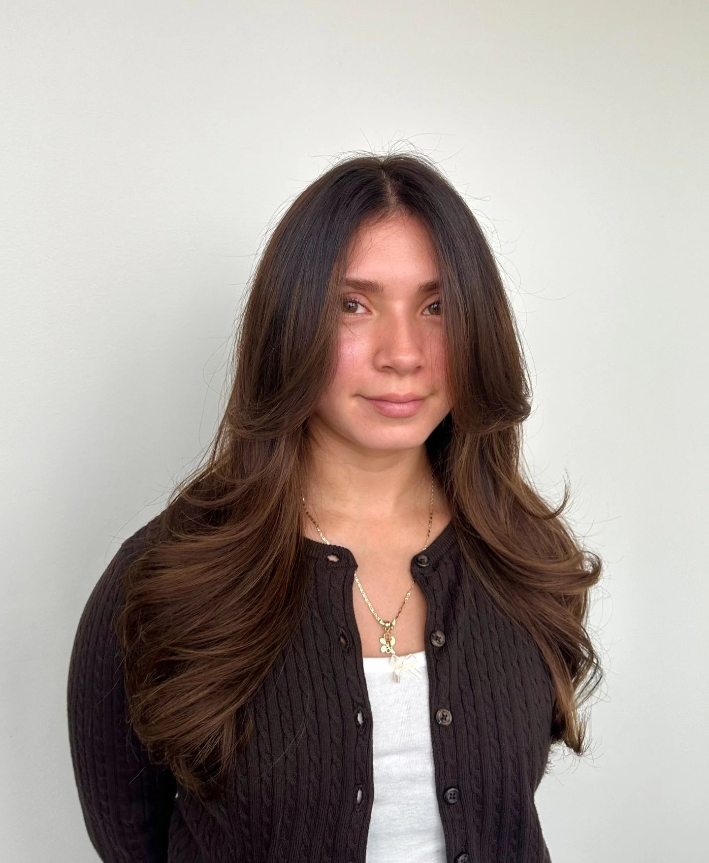 rich &amp; effortless brunette 🤎

rooted w/ 6n, 5bg
toned w/ 7n, 7bg
@goldwellus @goldwellcolor 

swipe to see where we started

dm me or visit the link in my bio to reserve an appt. 🫶🏼

#omahahairstylist #omahahair #goldwellformula #nebraskahair 