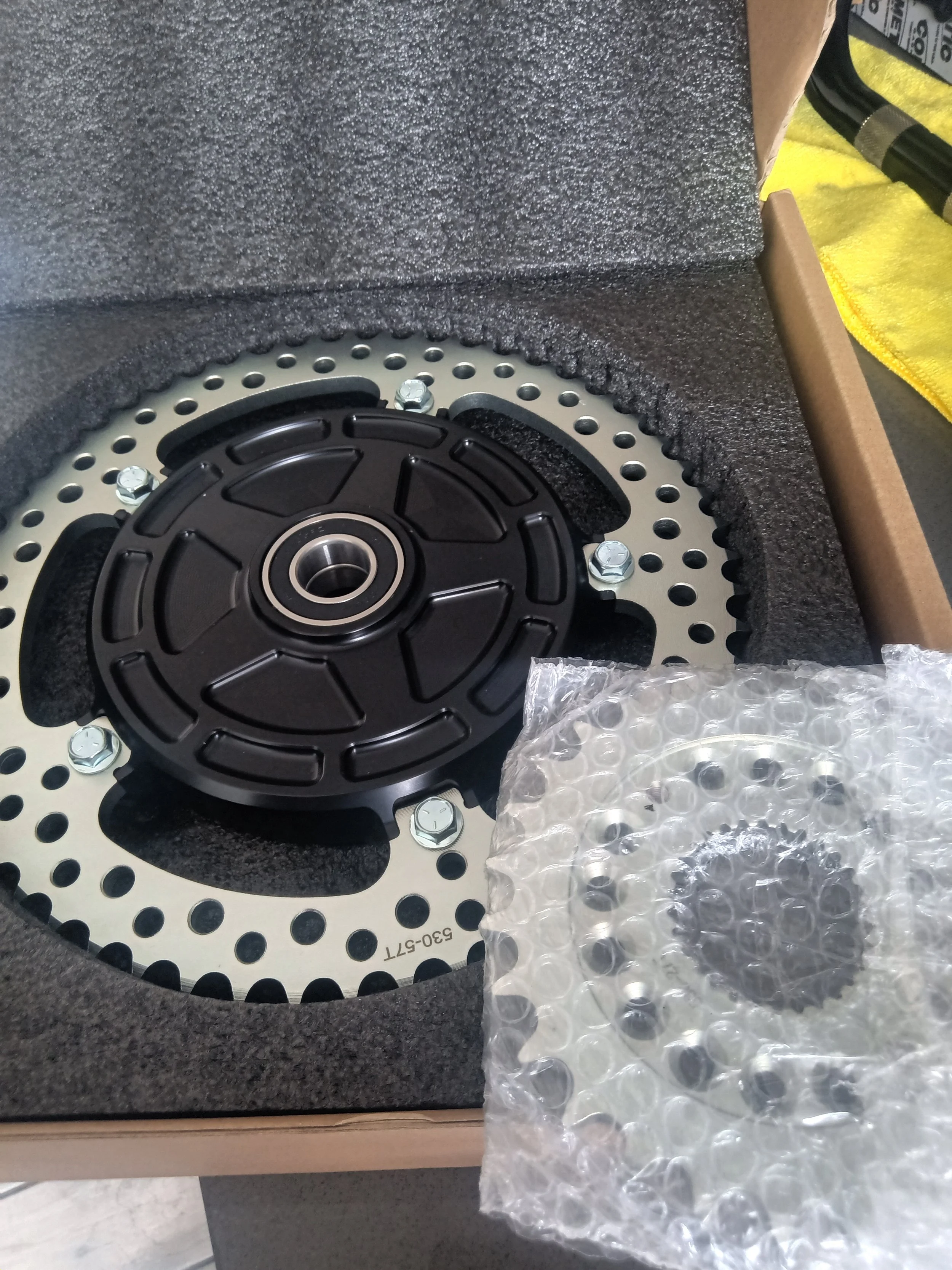 1210-1851 TM-2901530 Chain Conversion Kit 530 Chain Drive Conversion Kit - 54 Tooth (OUT OF STOCK) we can Order)- Touring/Trike, + 530X120 HIGH PERFORMANCE O-RING CHAIN + SUPER CHUSH