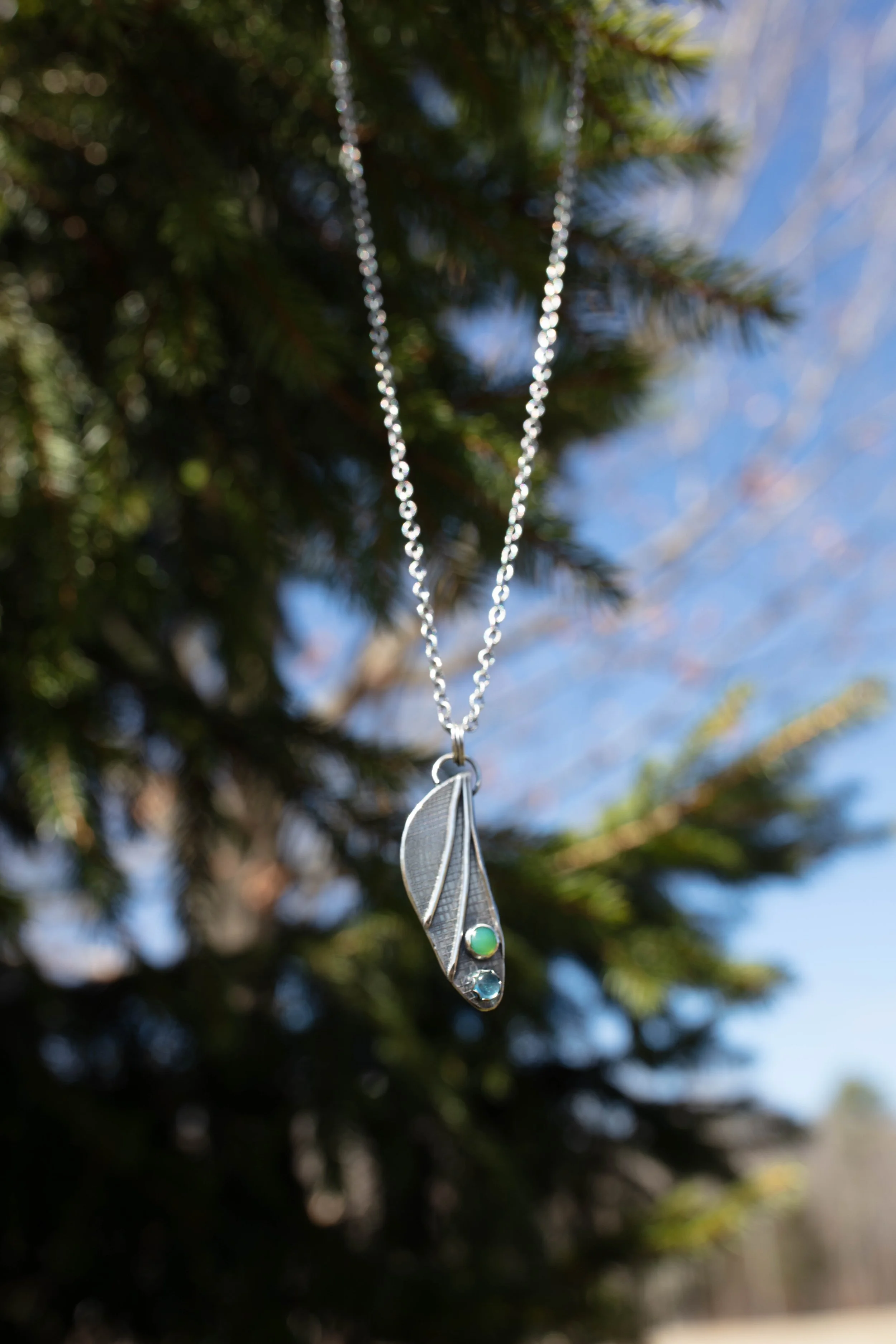 necklace dragonfly wing with chryophase and apiate.jpg