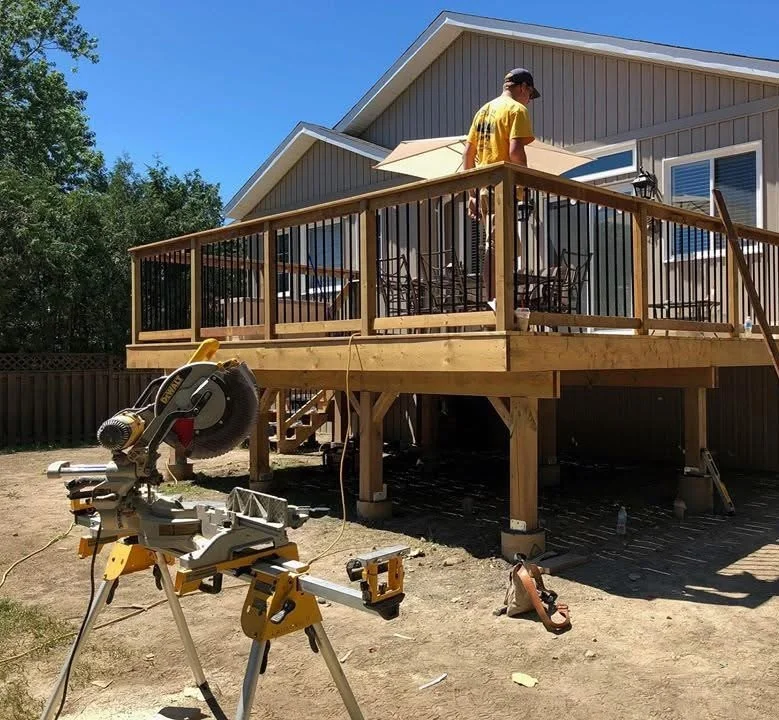 How to Choose the Right Deck Boards for Your Outdoor Space