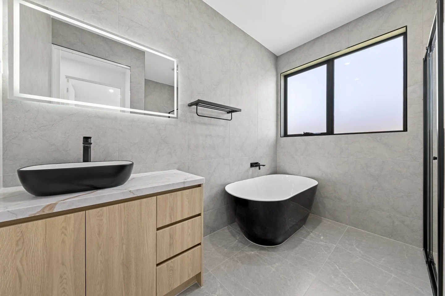 Designed for modern living, built with quality that lasts. At Kayia Homes, we create spaces that feel luxurious, functional, and uniquely yours. ✨

#kayiahomes #customhomes  #moderndesign
